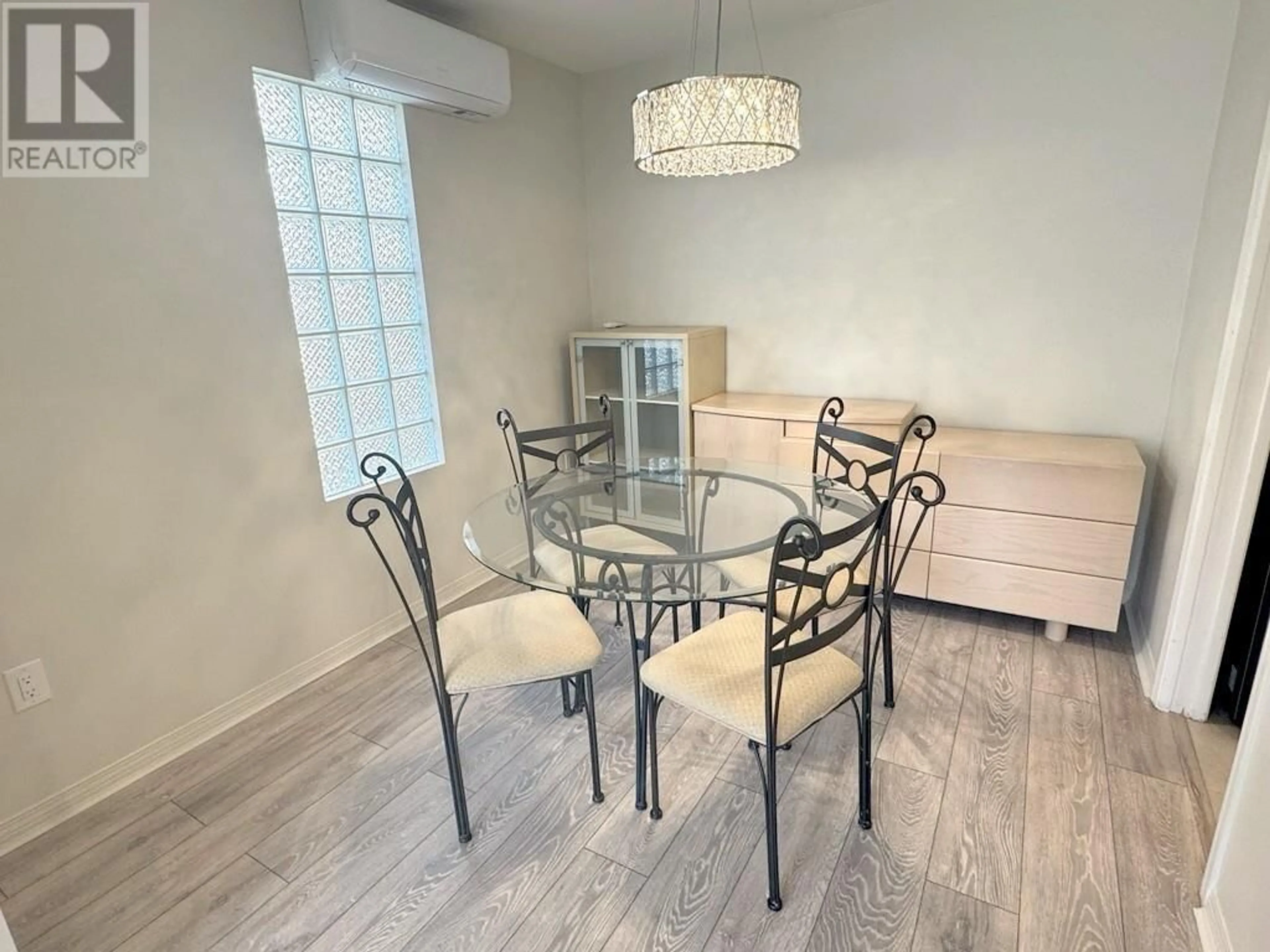 Dining room, wood/laminate floor for 6248 BEATRICE STREET, Vancouver British Columbia V5P3R4