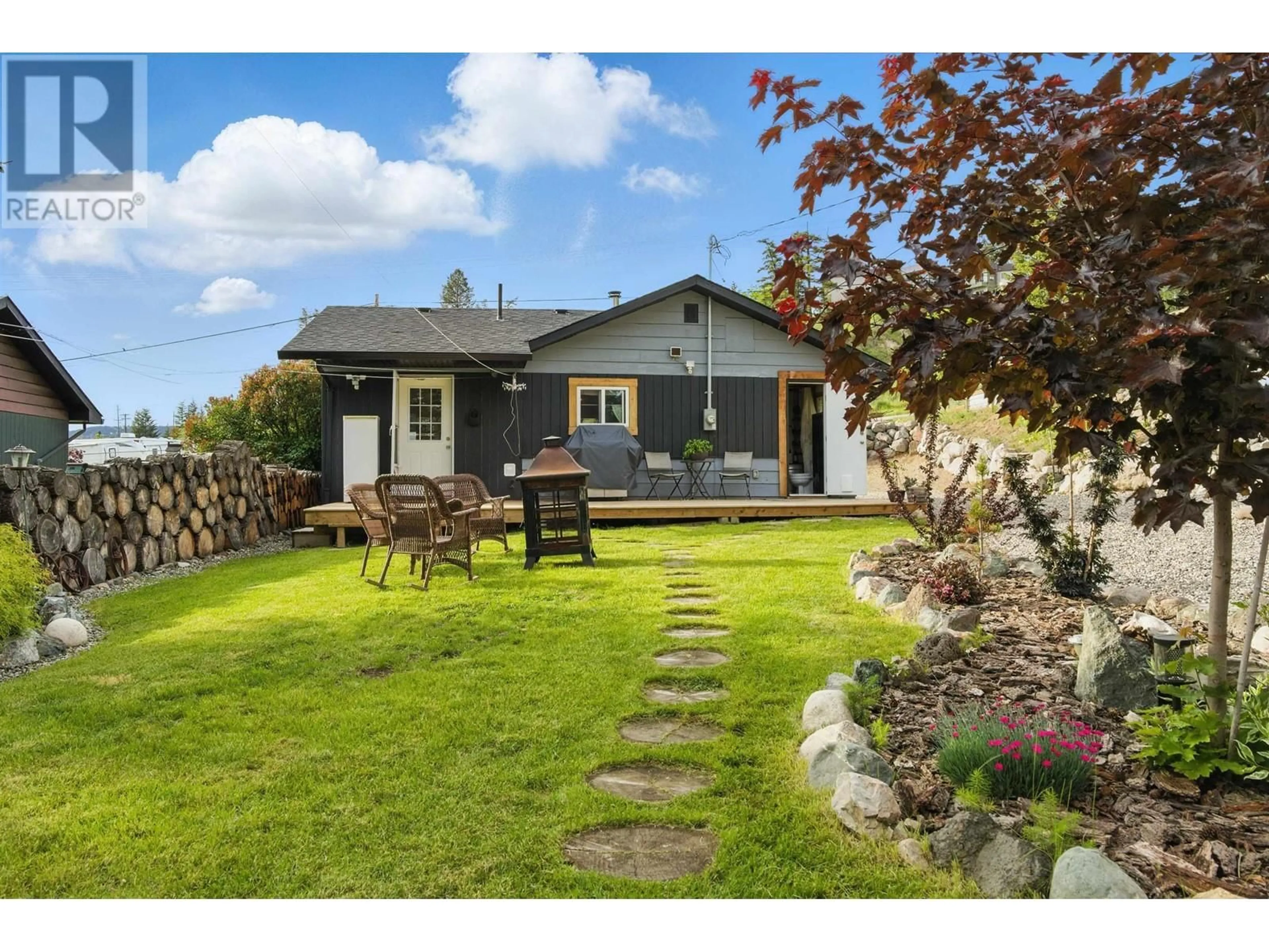 A pic from outside/outdoor area/front of a property/back of a property/a pic from drone, street for 909 PROCTOR STREET, Williams Lake British Columbia V2G2Y5