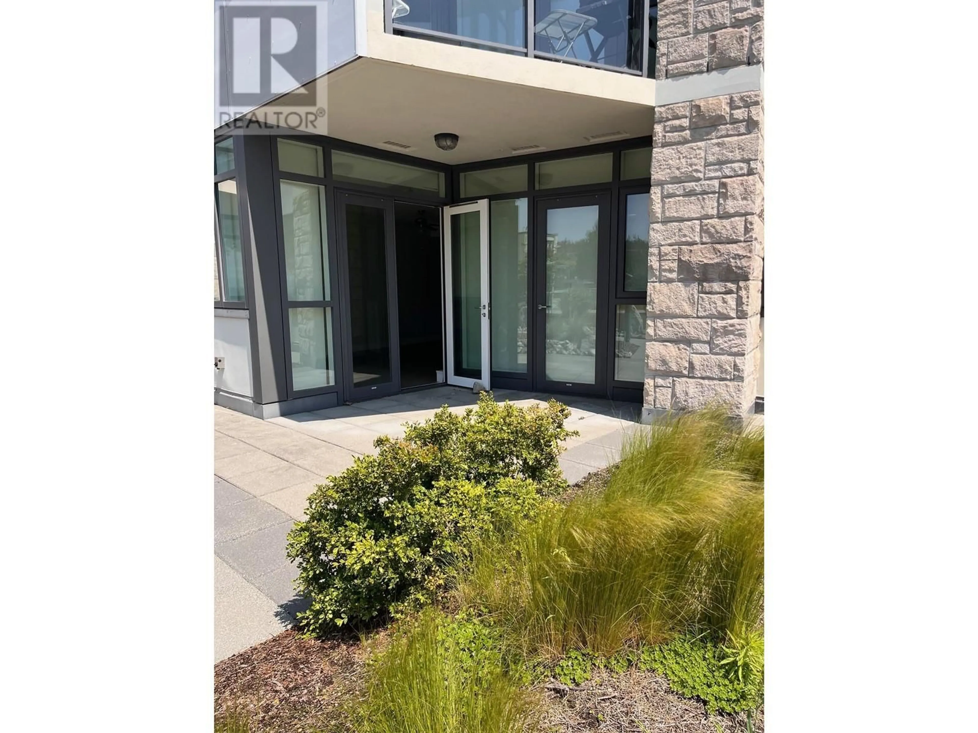 Indoor foyer for 204 - 5665 TEREDO STREET, Sechelt British Columbia V7Z0J2
