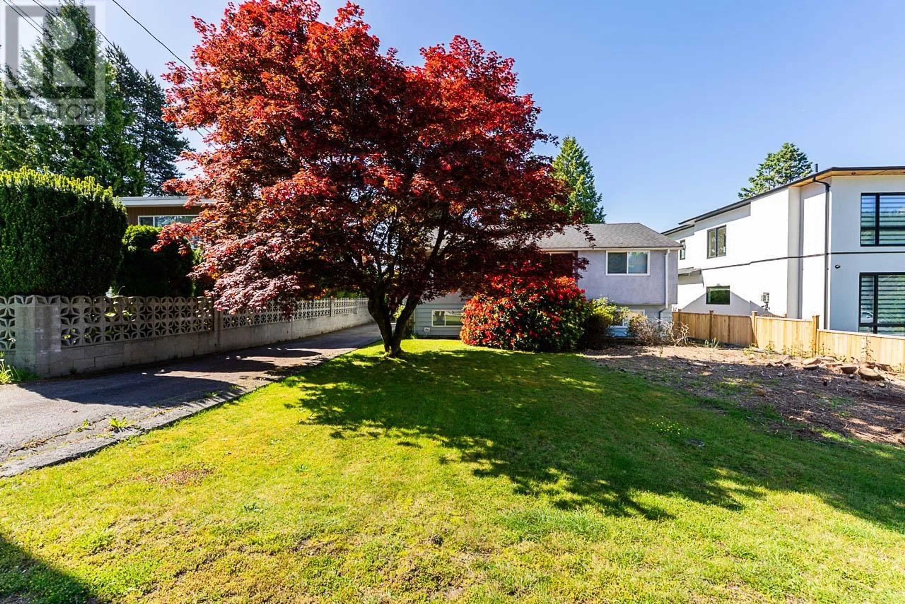 Patio, water/lake/river/ocean view for 614 CHAPMAN AVENUE, Coquitlam British Columbia V3J4A3