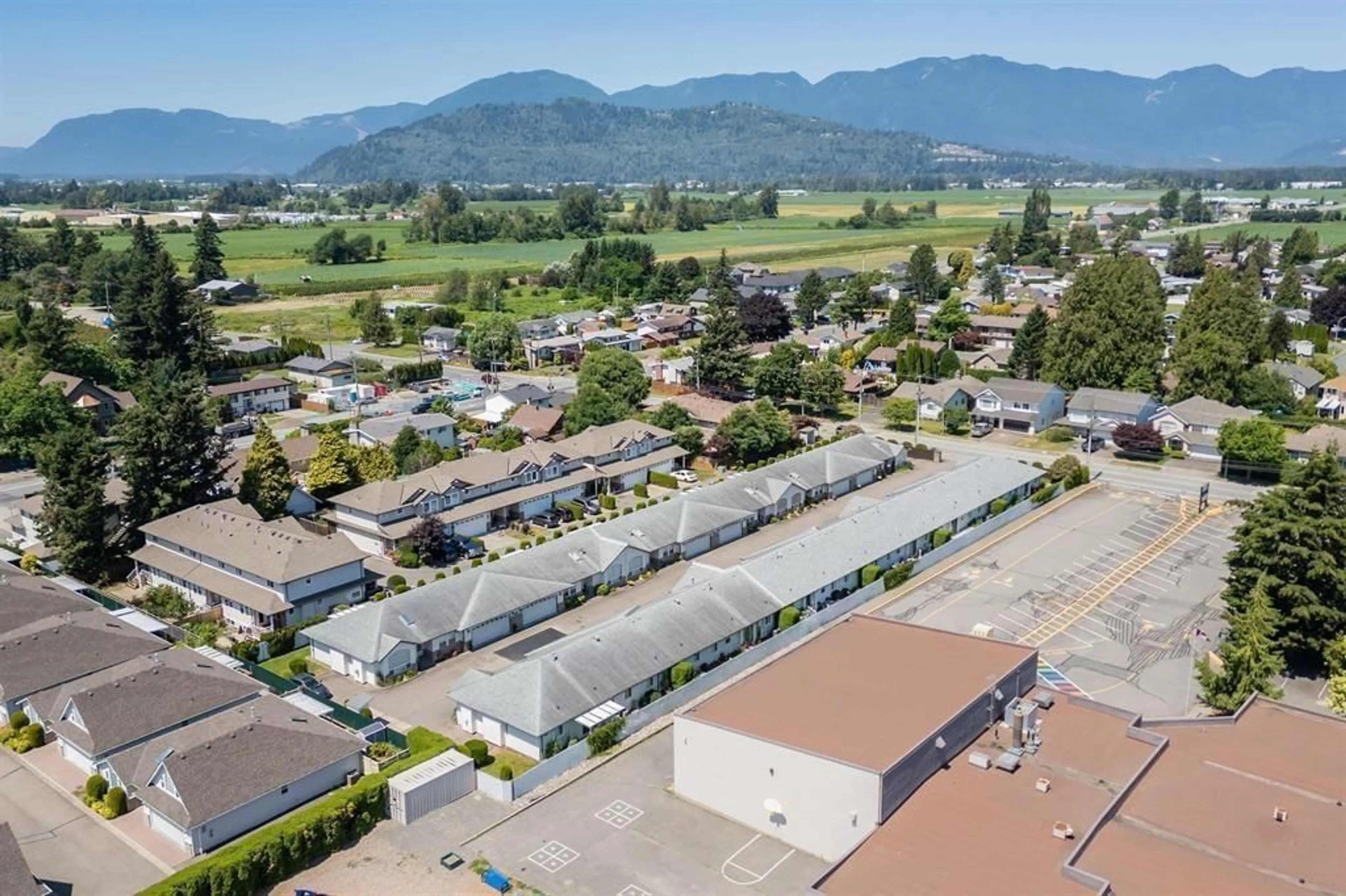 A pic from outside/outdoor area/front of a property/back of a property/a pic from drone, mountain view for 3 - 45160 SOUTH SUMAS ROAD, Chilliwack British Columbia V2R3X6