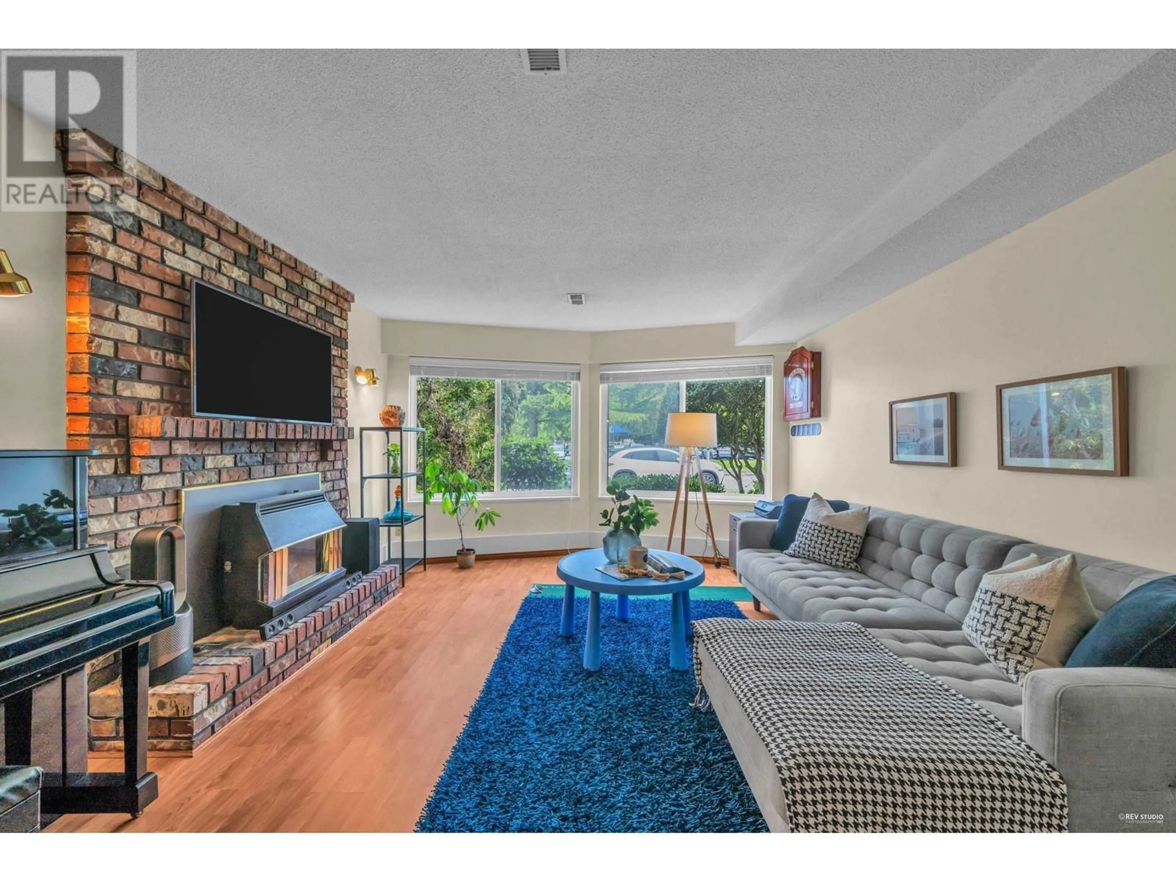 Living room with furniture, unknown for 9620 PENDLETON ROAD, Richmond British Columbia V7E4N1