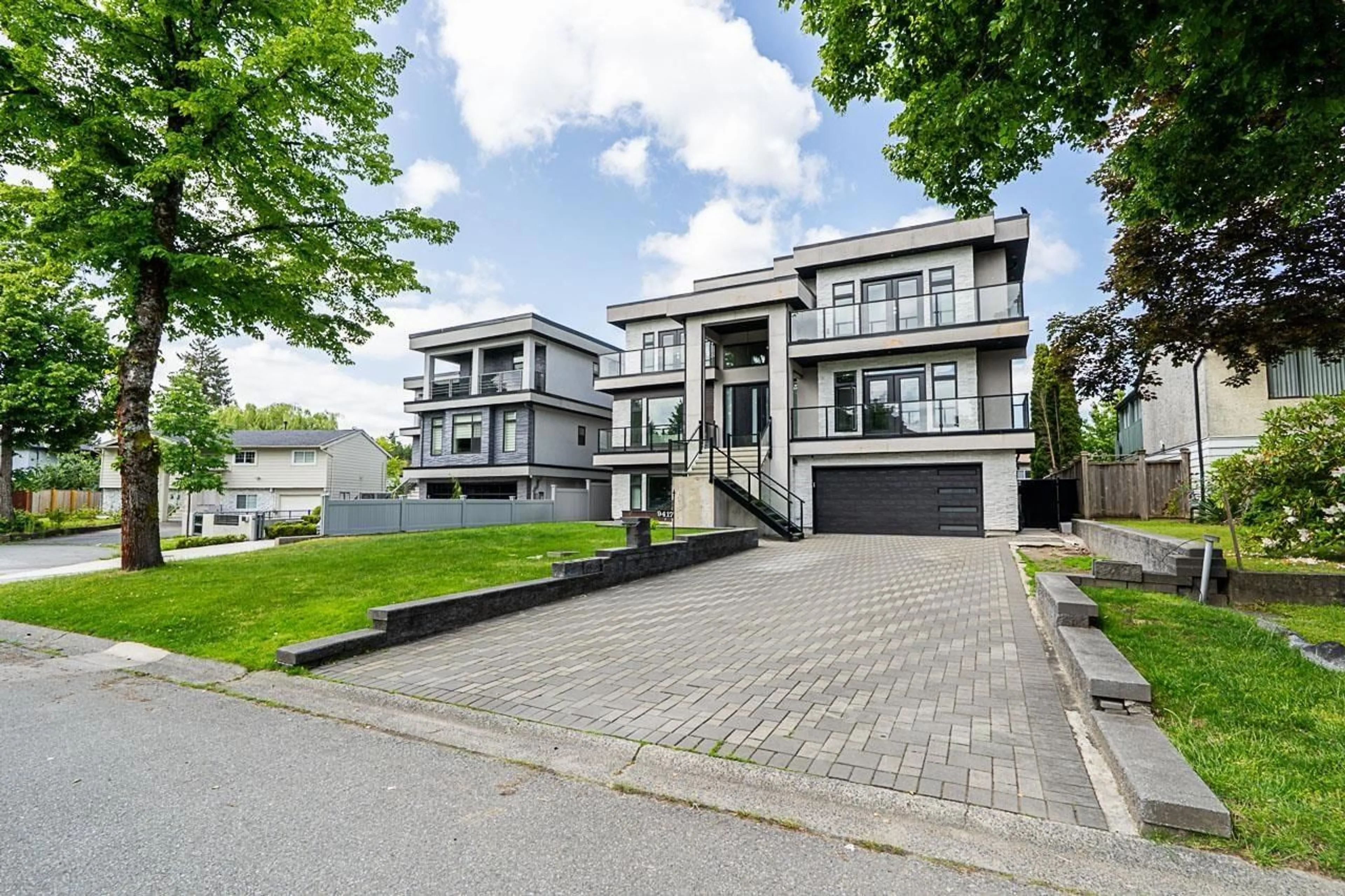 A pic from outside/outdoor area/front of a property/back of a property/a pic from drone, street for 9417 132A, Surrey British Columbia V3V6W3
