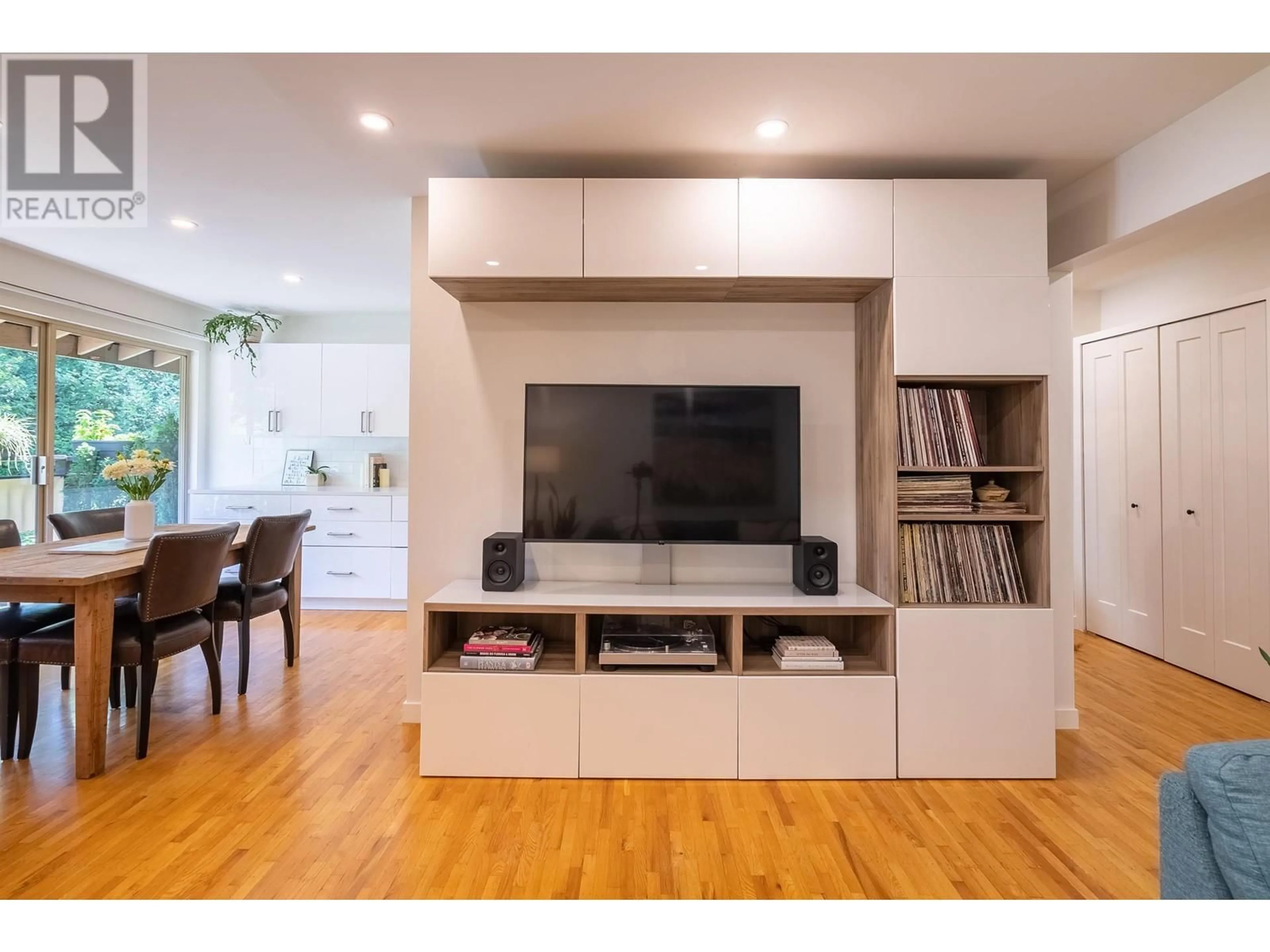 Home theater for 316 - 555 28TH STREET, North Vancouver British Columbia V7N2J7