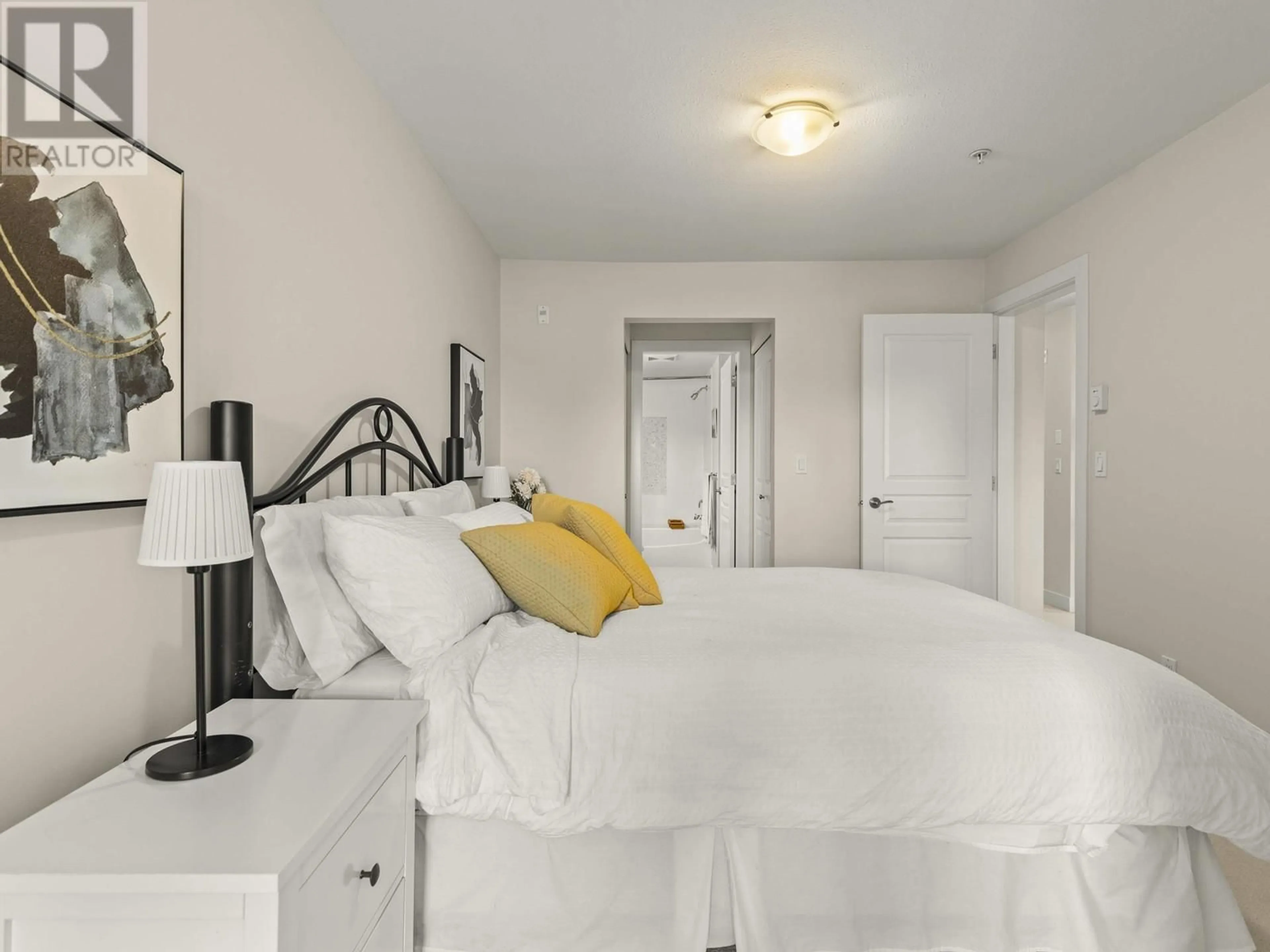 Bedroom with bed, unknown for 313 - 738 29 AVENUE, Vancouver British Columbia V5V0B6