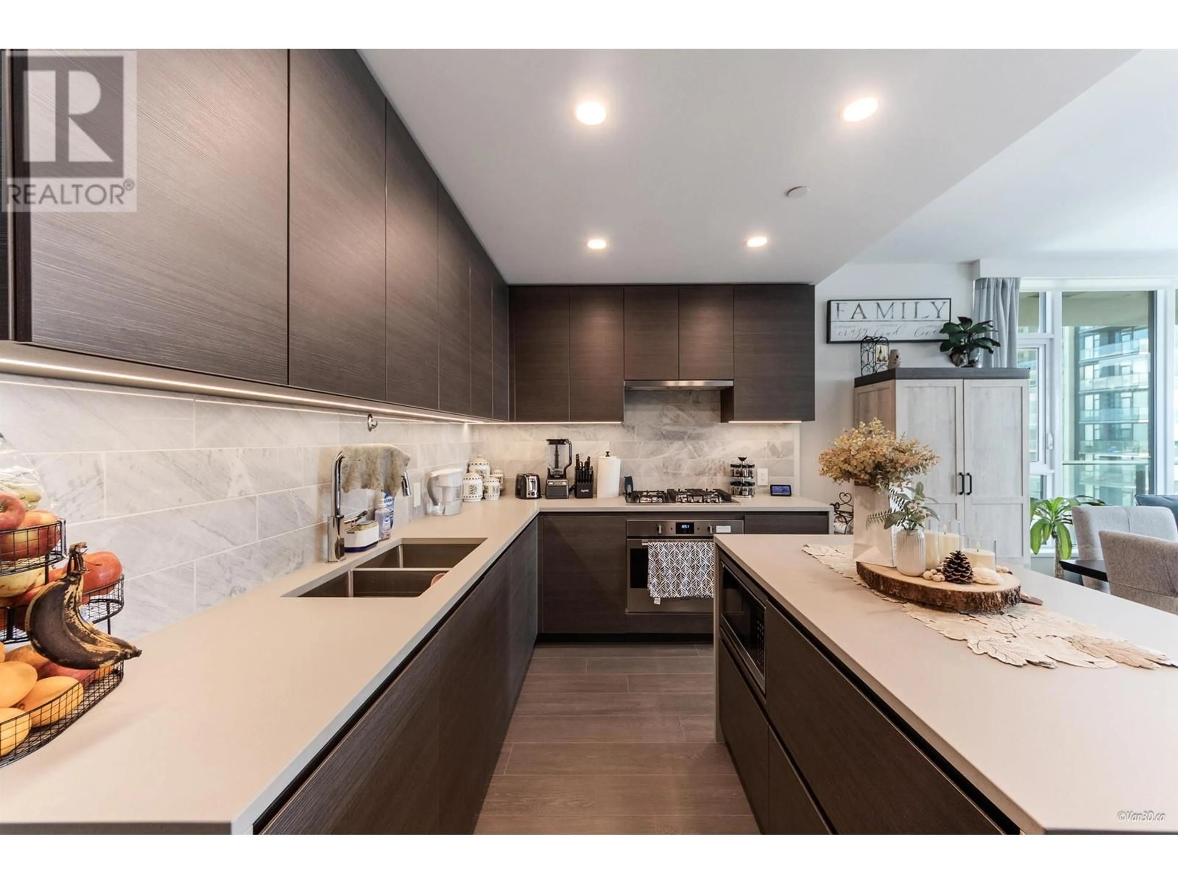 Contemporary kitchen, ceramic/tile floor for 1608 - 2186 GILMORE AVENUE, Burnaby British Columbia V5C0N7