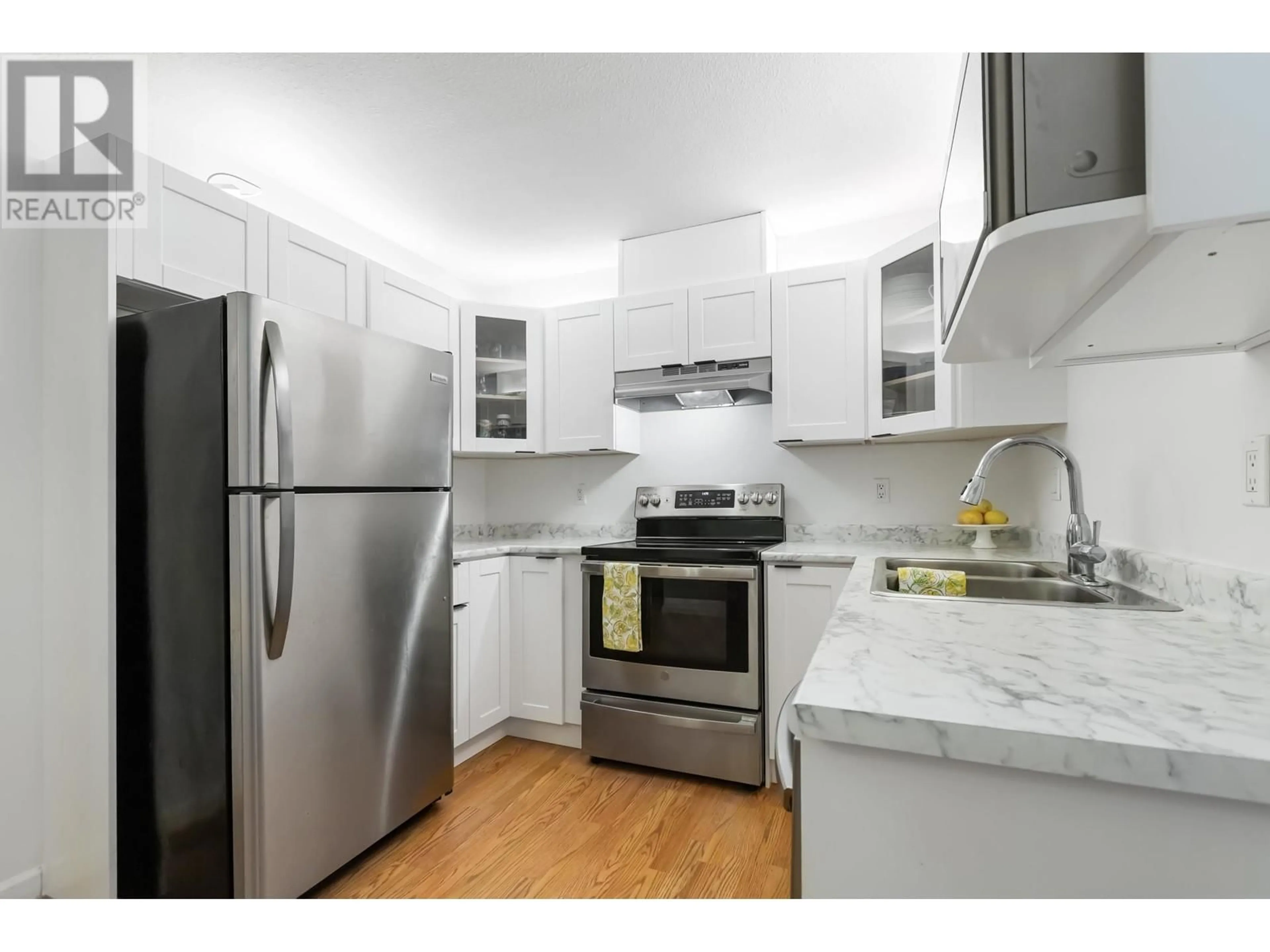 Standard kitchen, unknown for 311 - 22611 116 AVENUE, Maple Ridge British Columbia V2X0W7
