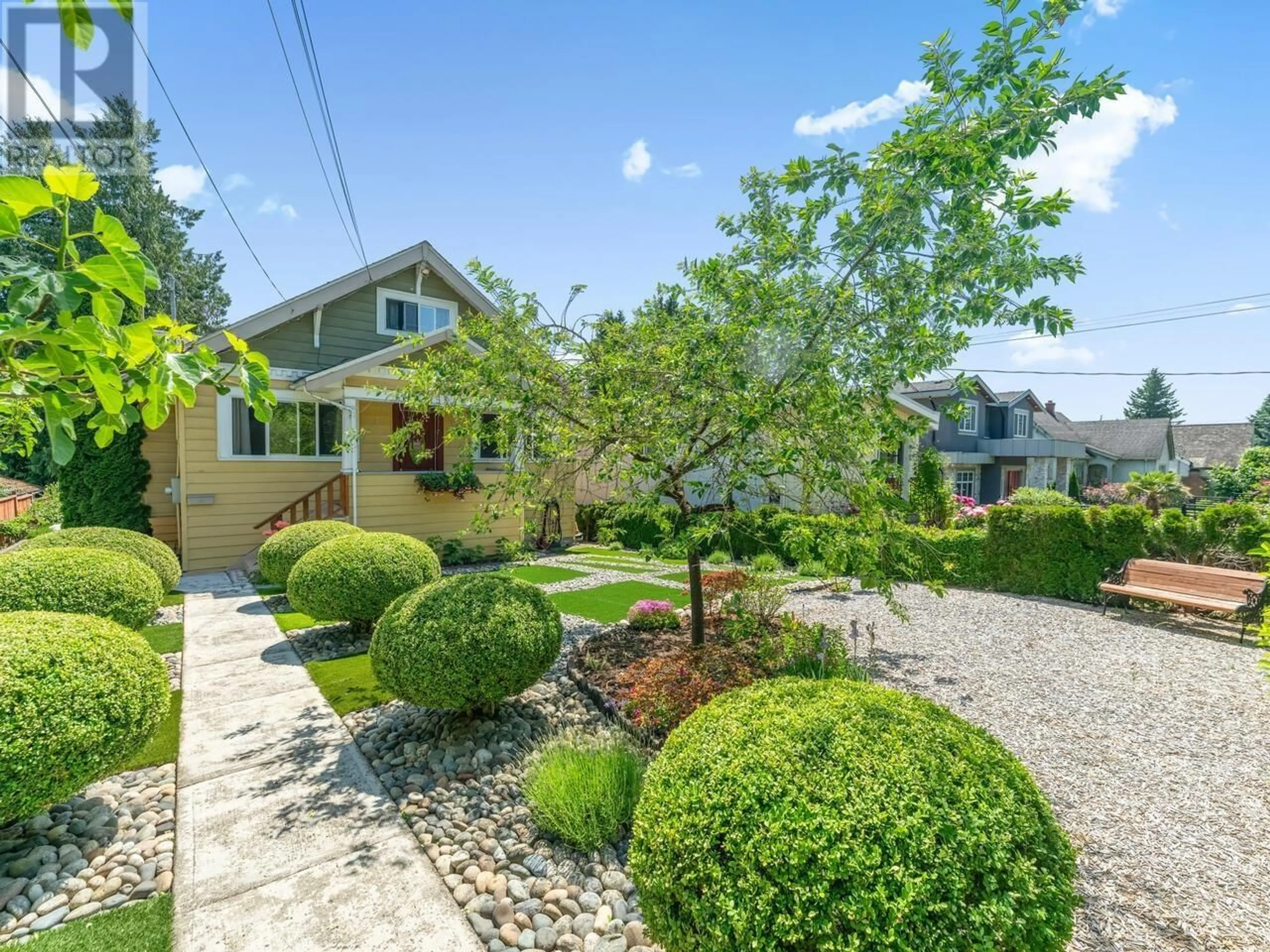 A pic from outside/outdoor area/front of a property/back of a property/a pic from drone, street for 1504 EIGHTH AVENUE, New Westminster British Columbia V3M2S4