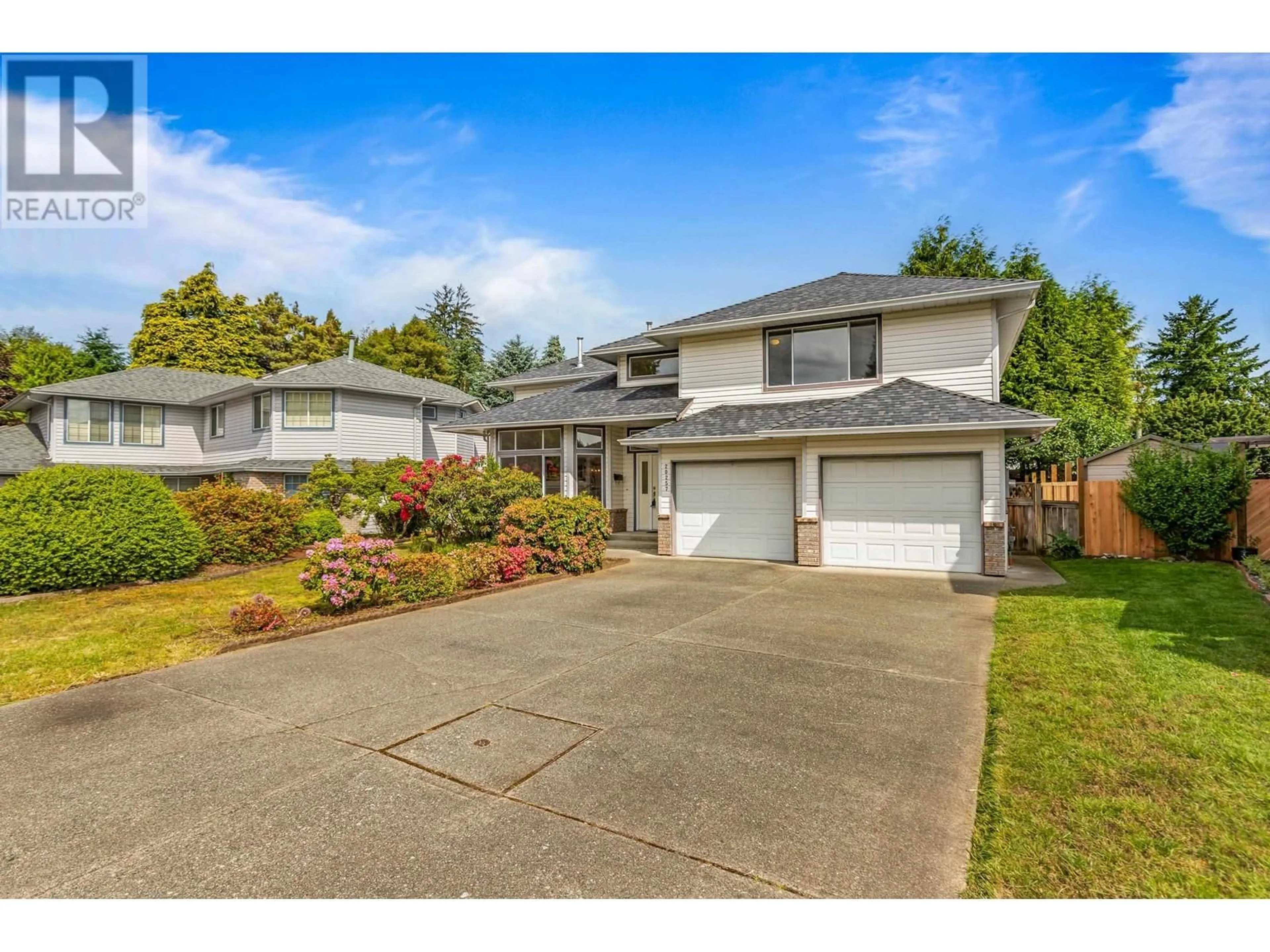 Home with vinyl exterior material, street for 20257 123 AVENUE, Maple Ridge British Columbia V2X4A6