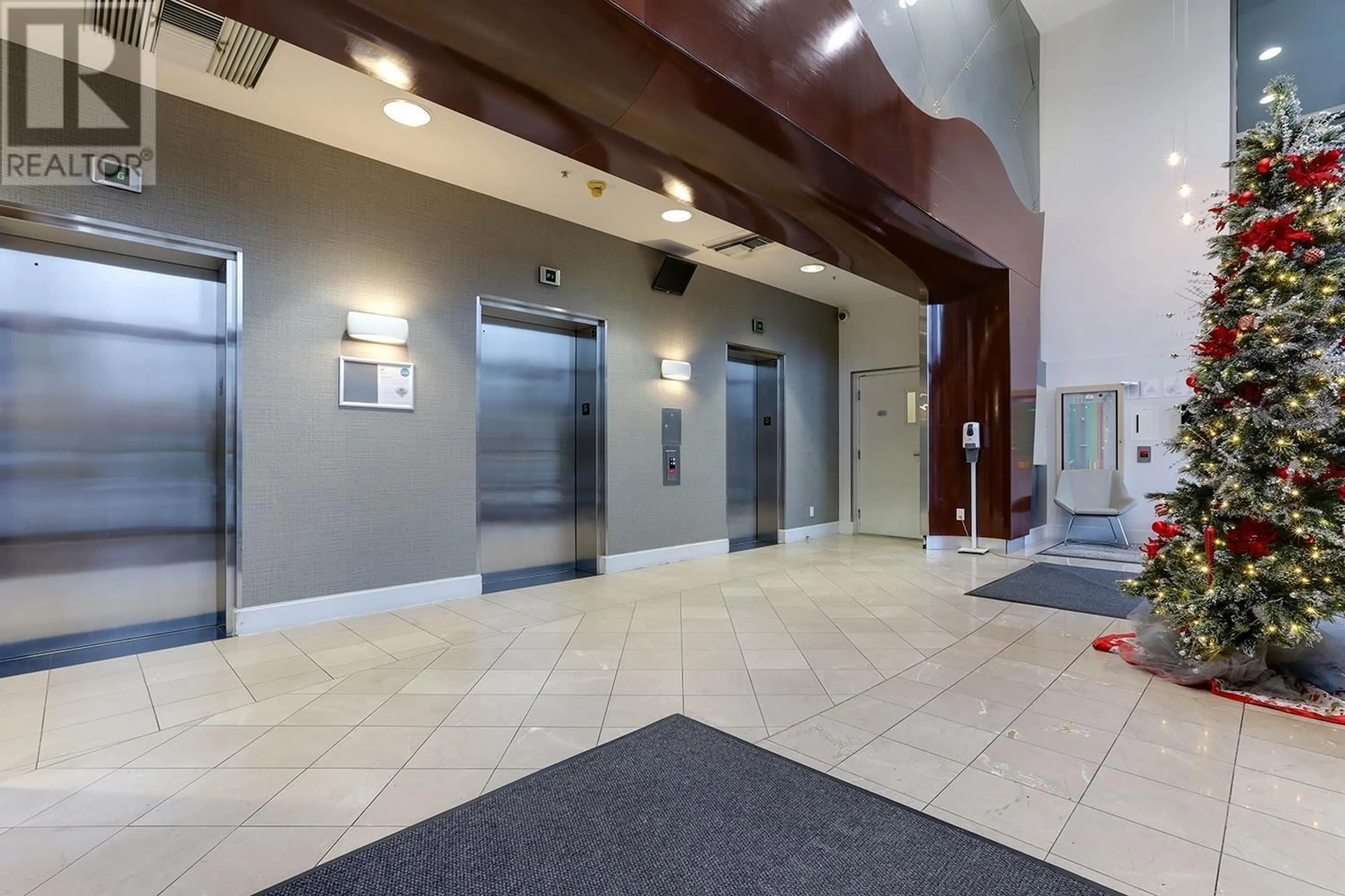 Indoor foyer for 3502 - 1009 EXPO BOULEVARD, Vancouver British Columbia V6Z2V9