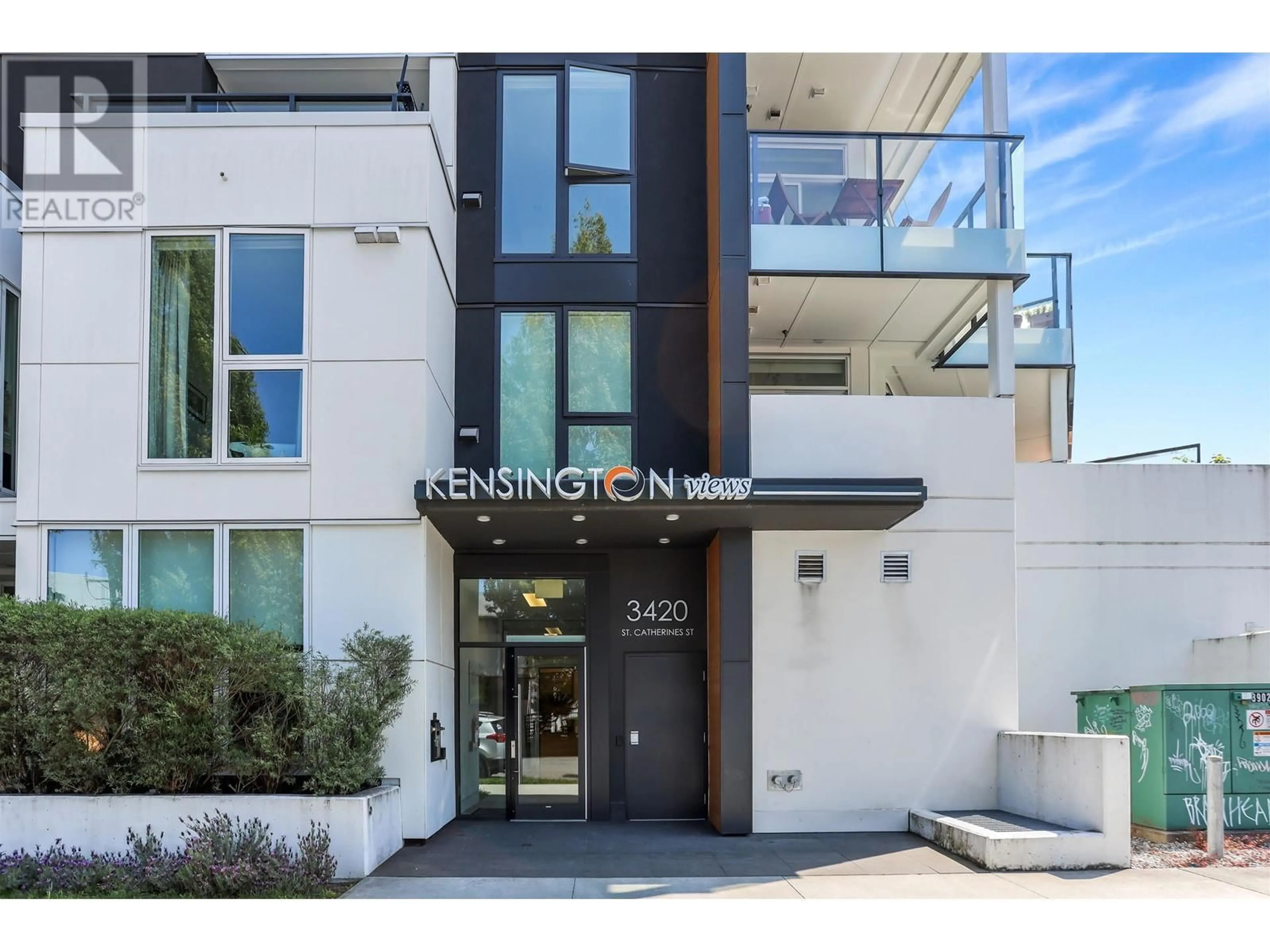 Indoor entryway for PH2 - 3420 ST. CATHERINES STREET, Vancouver British Columbia V5V4K8