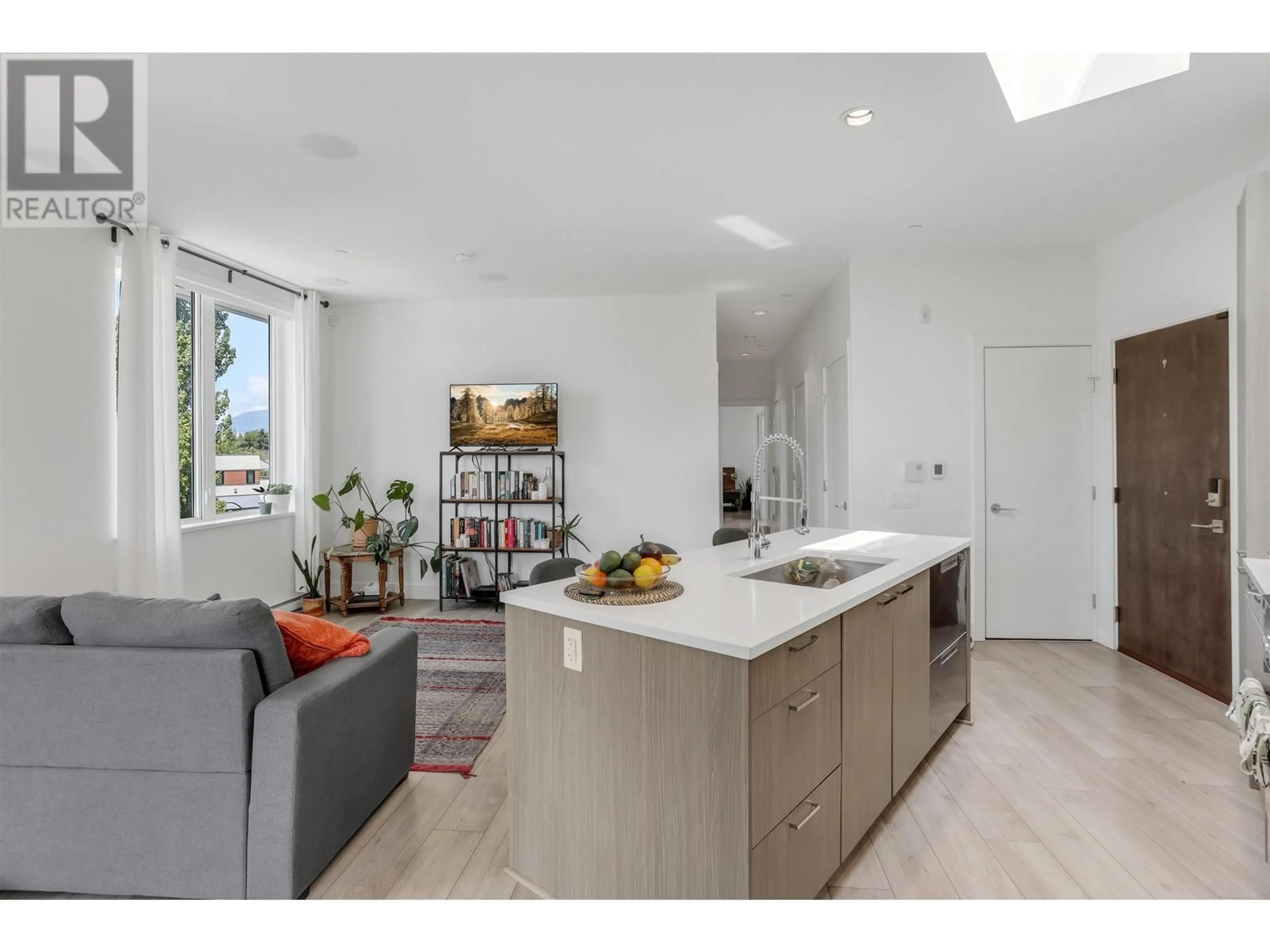 Open concept kitchen, unknown for PH2 - 3420 ST. CATHERINES STREET, Vancouver British Columbia V5V4K8