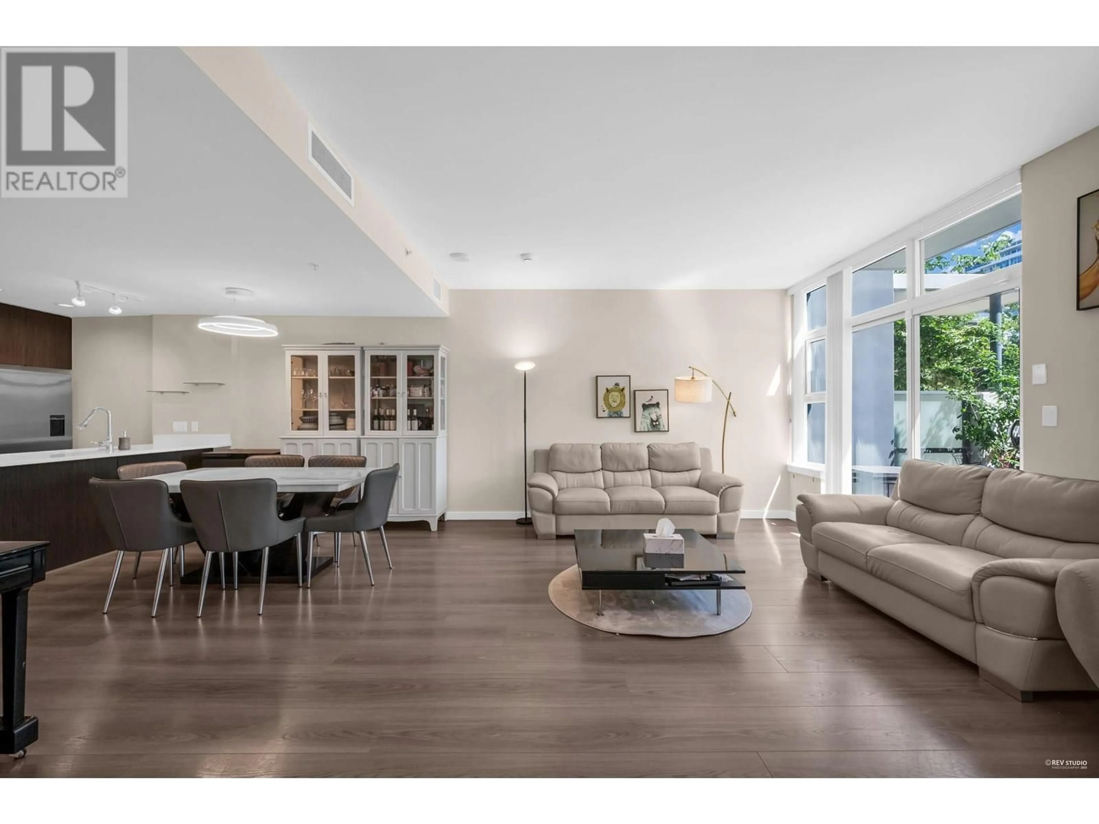 Living room with furniture, unknown for TH16 - 8677 CAPSTAN WAY, Richmond British Columbia V6X0N6