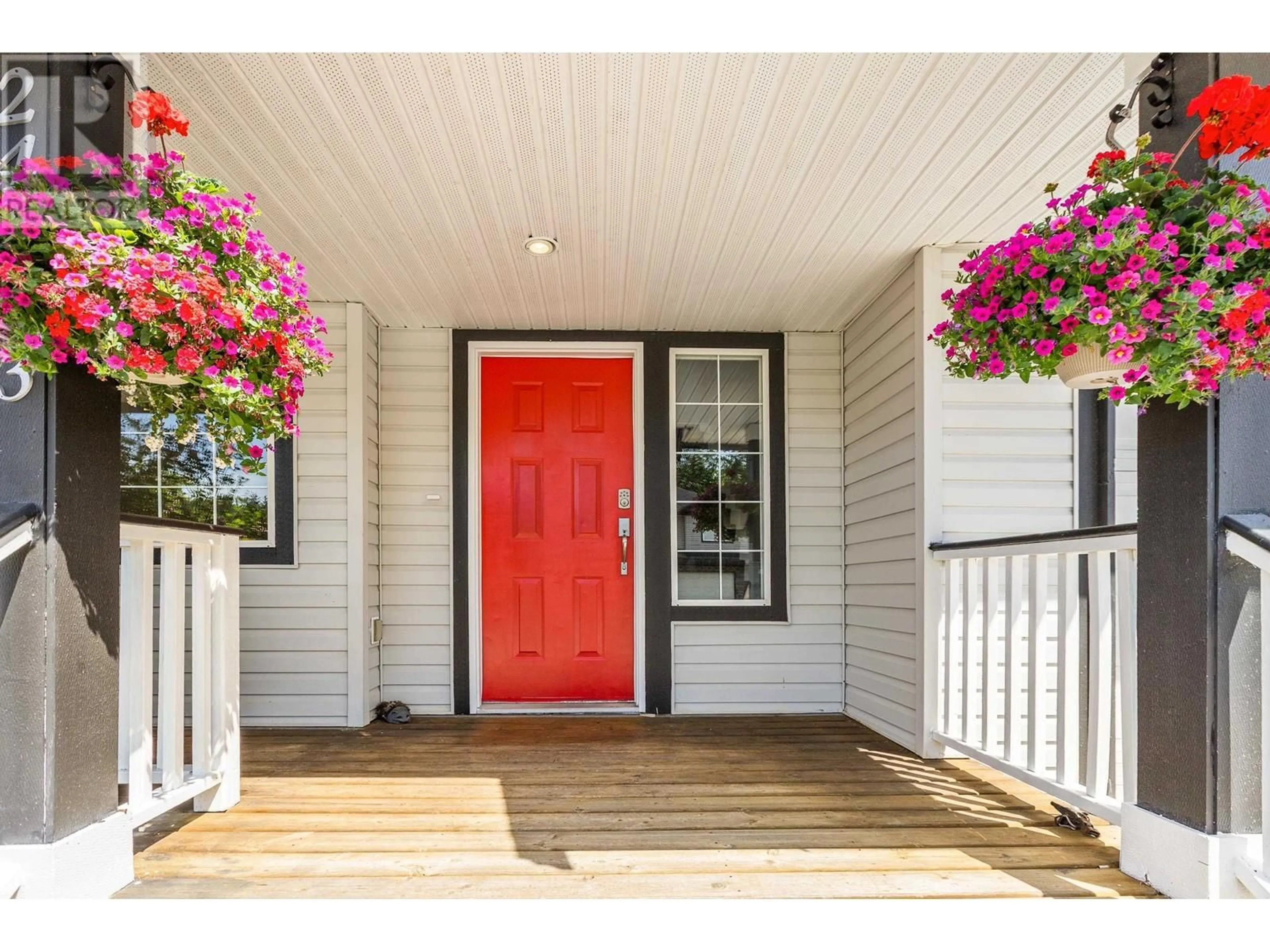 Indoor entryway for 24003 109 AVENUE, Maple Ridge British Columbia V2W1Z4