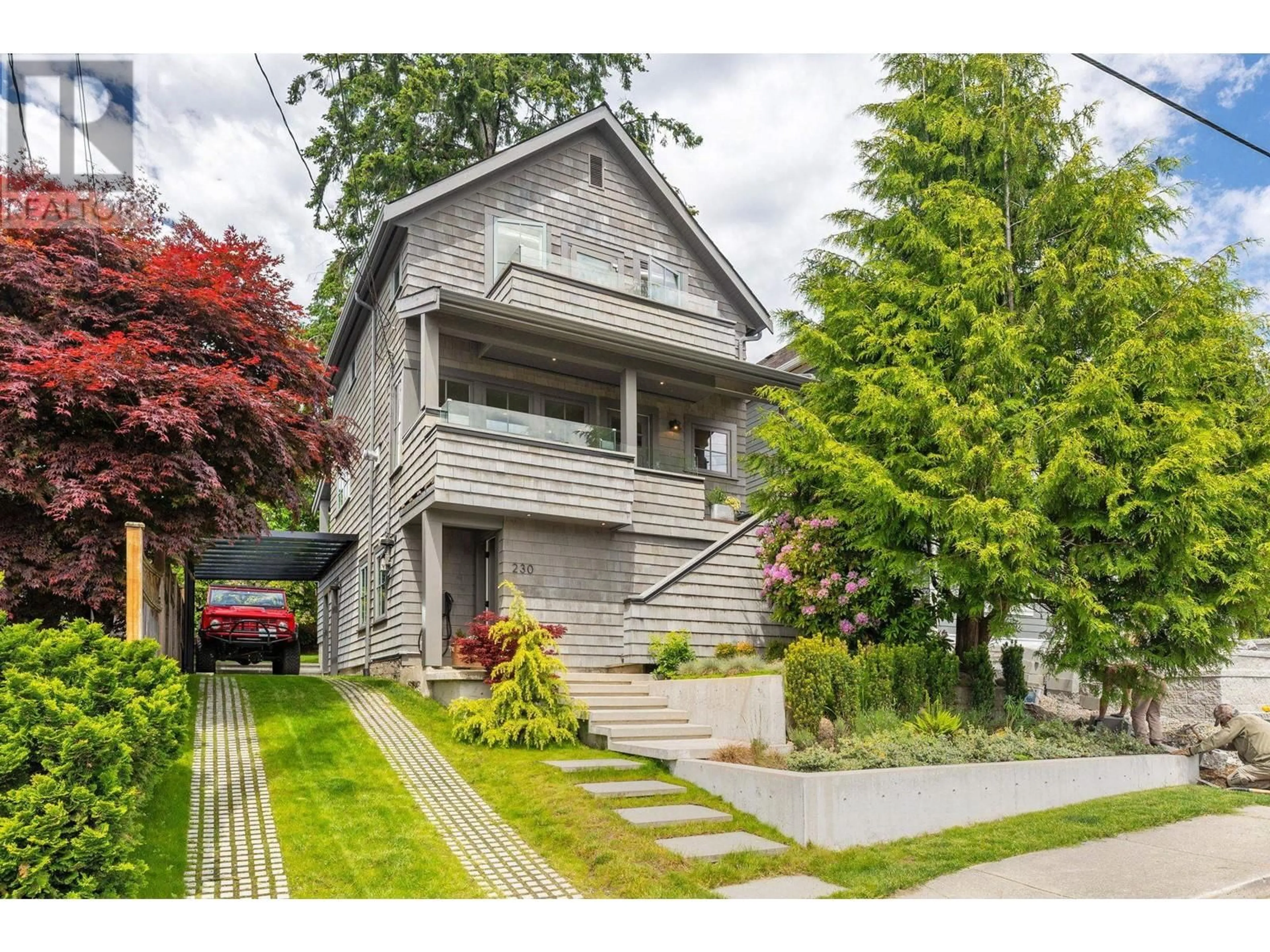 Unknown for 230 28 STREET, North Vancouver British Columbia V7N1C2
