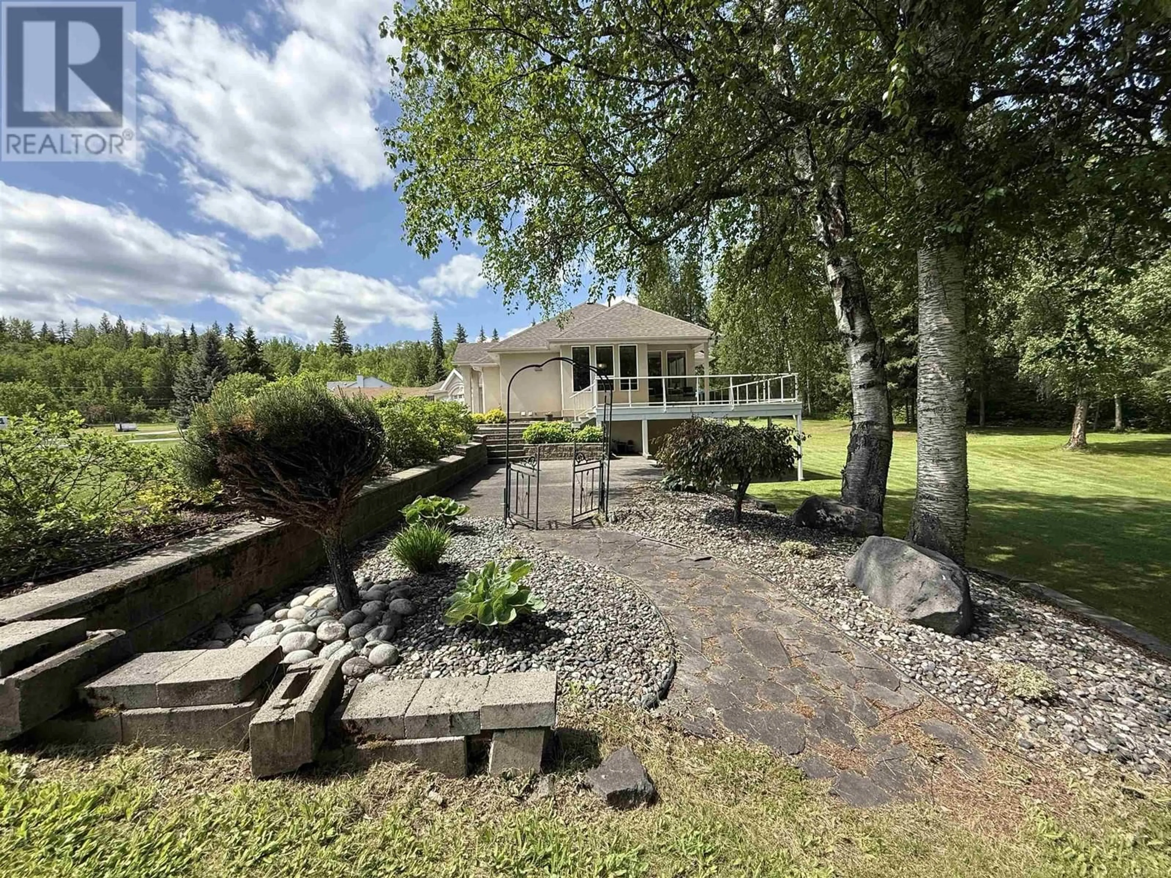 A pic from outside/outdoor area/front of a property/back of a property/a pic from drone, water/lake/river/ocean view for 2016 GAMACHE ROAD, Quesnel British Columbia V2J7A8
