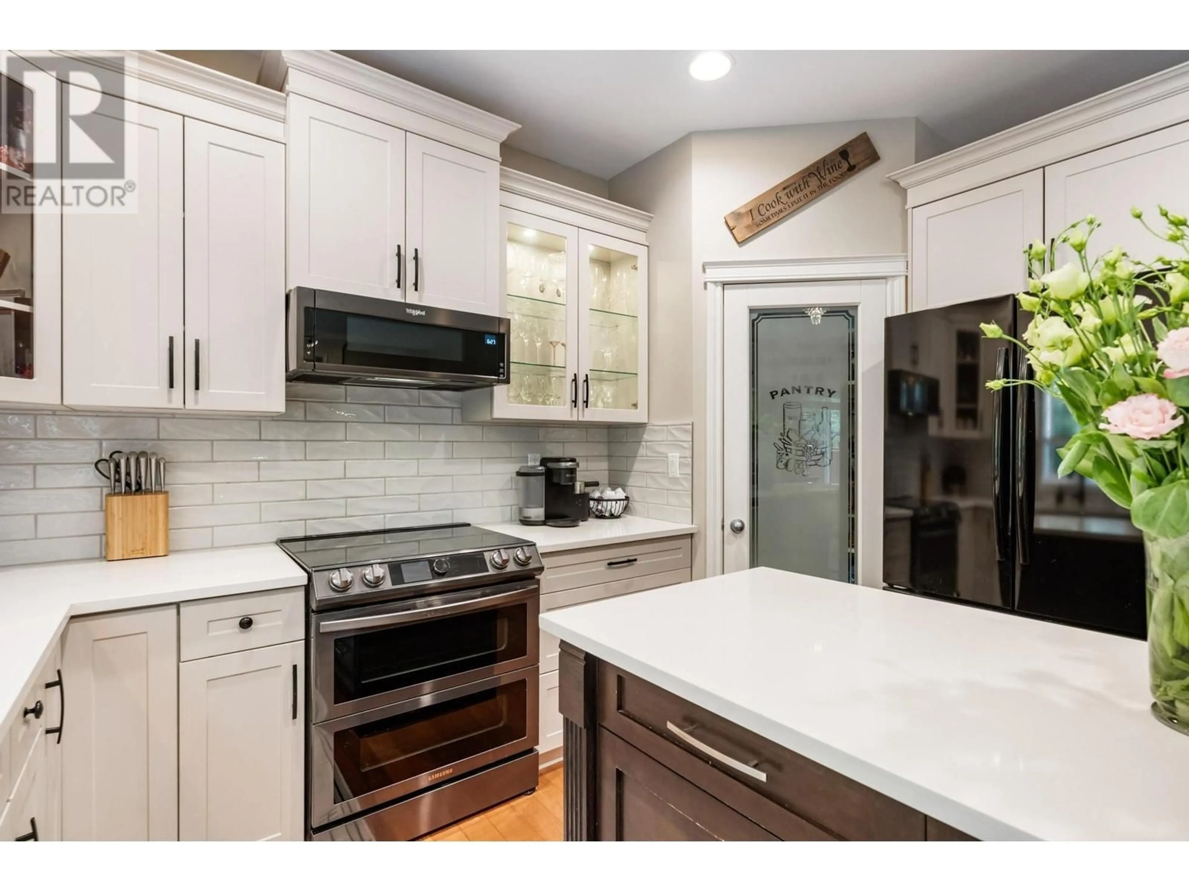 Open concept kitchen, ceramic/tile floor for 23621 111A AVENUE, Maple Ridge British Columbia V2W2G1