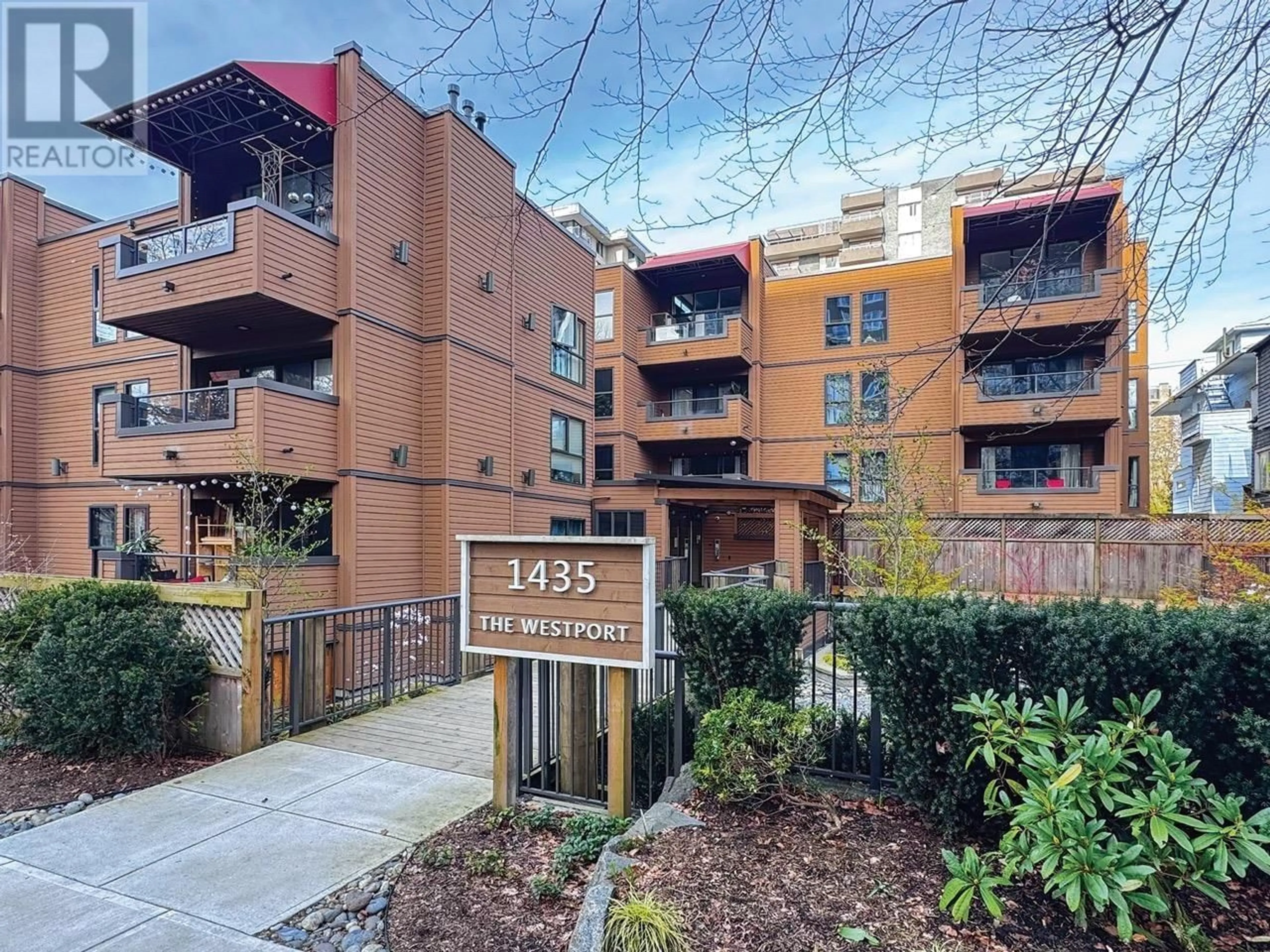 A pic from outside/outdoor area/front of a property/back of a property/a pic from drone, building for 302 - 1435 NELSON STREET, Vancouver British Columbia V6G2Z3