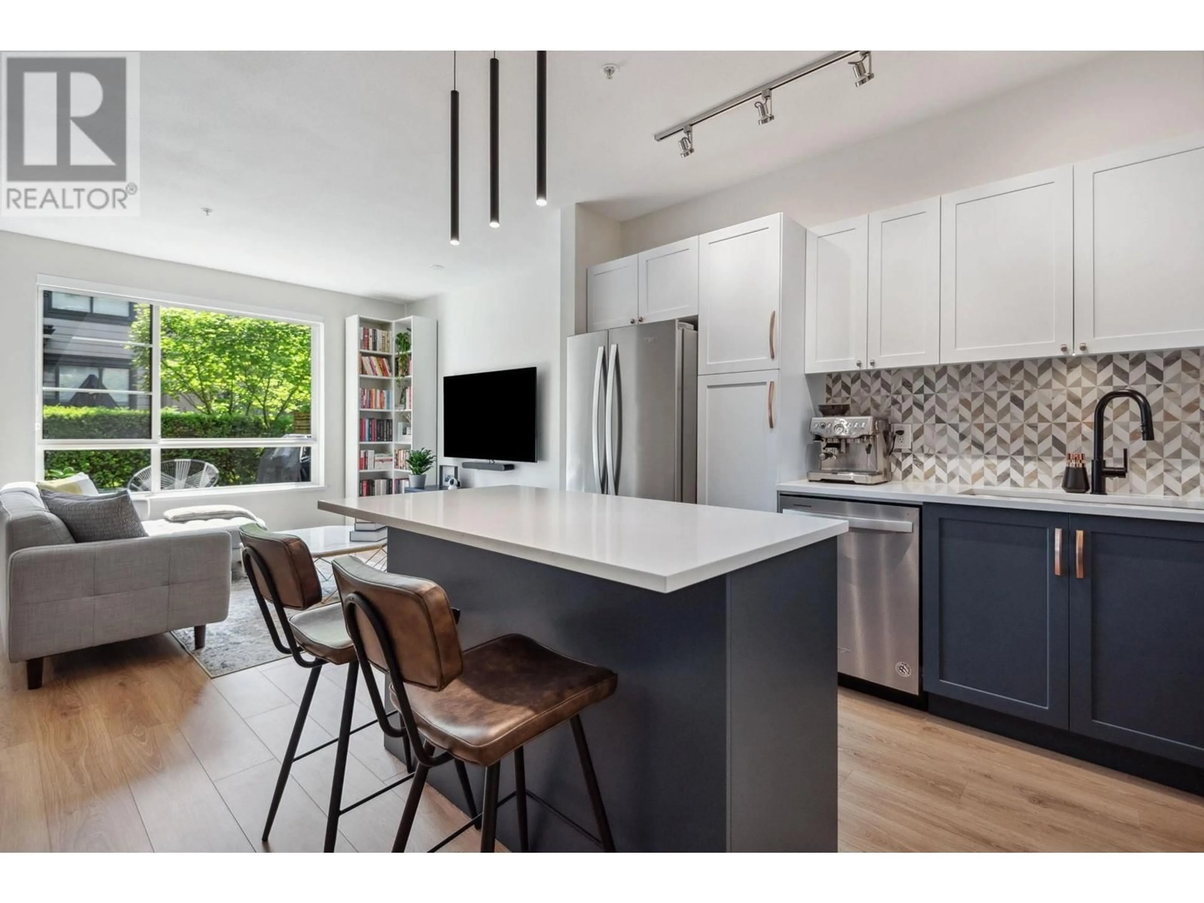 Open concept kitchen, unknown for 12 - 3728 THURSTON STREET, Burnaby British Columbia V5H0E6