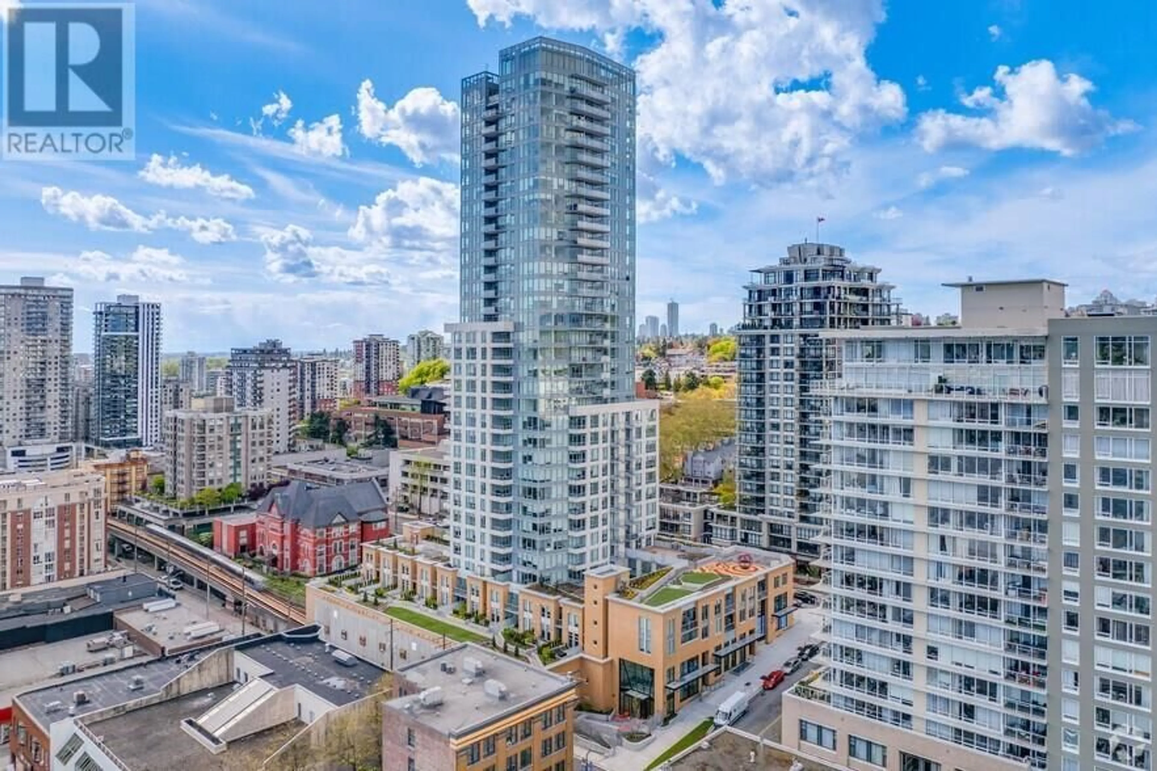 A pic from outside/outdoor area/front of a property/back of a property/a pic from drone, city buildings view from balcony for 3105 - 618 CARNARVON STREET, New Westminster British Columbia V3M0N9