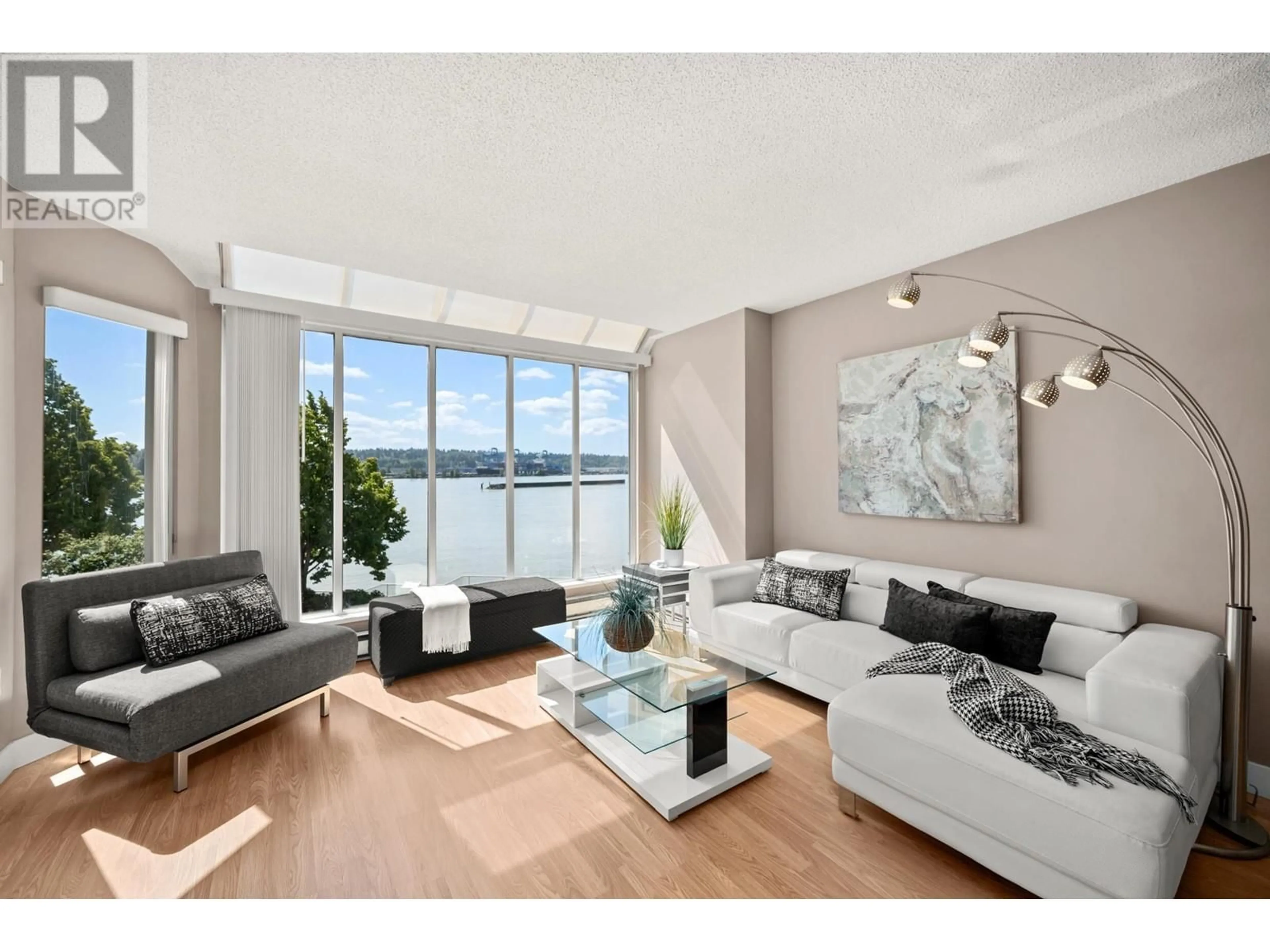 Living room with furniture, unknown for 301 - 31 RELIANCE COURT, New Westminster British Columbia V3M6C6