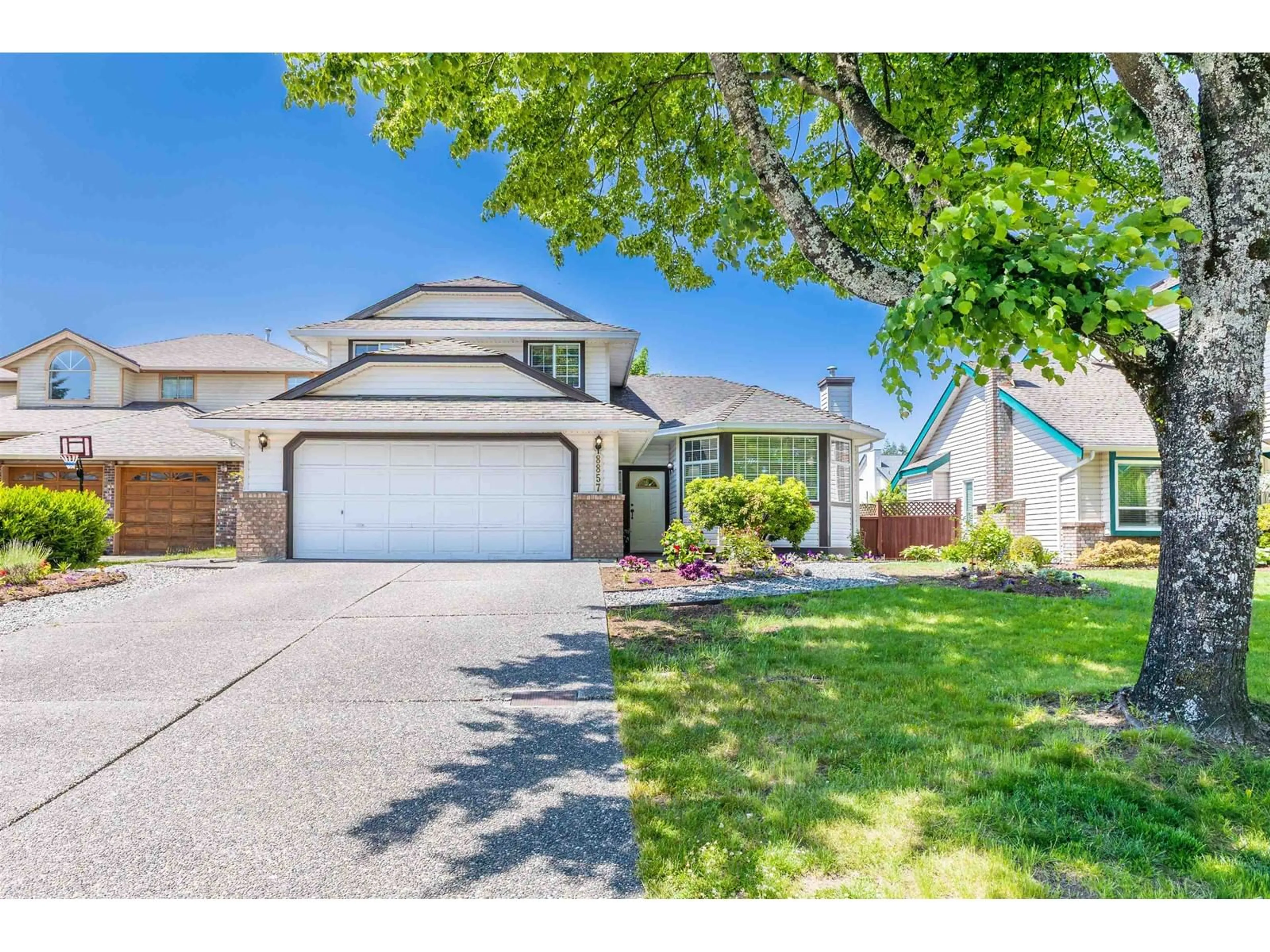 Home with vinyl exterior material, street for 8857 158, Surrey British Columbia V4N2Y7