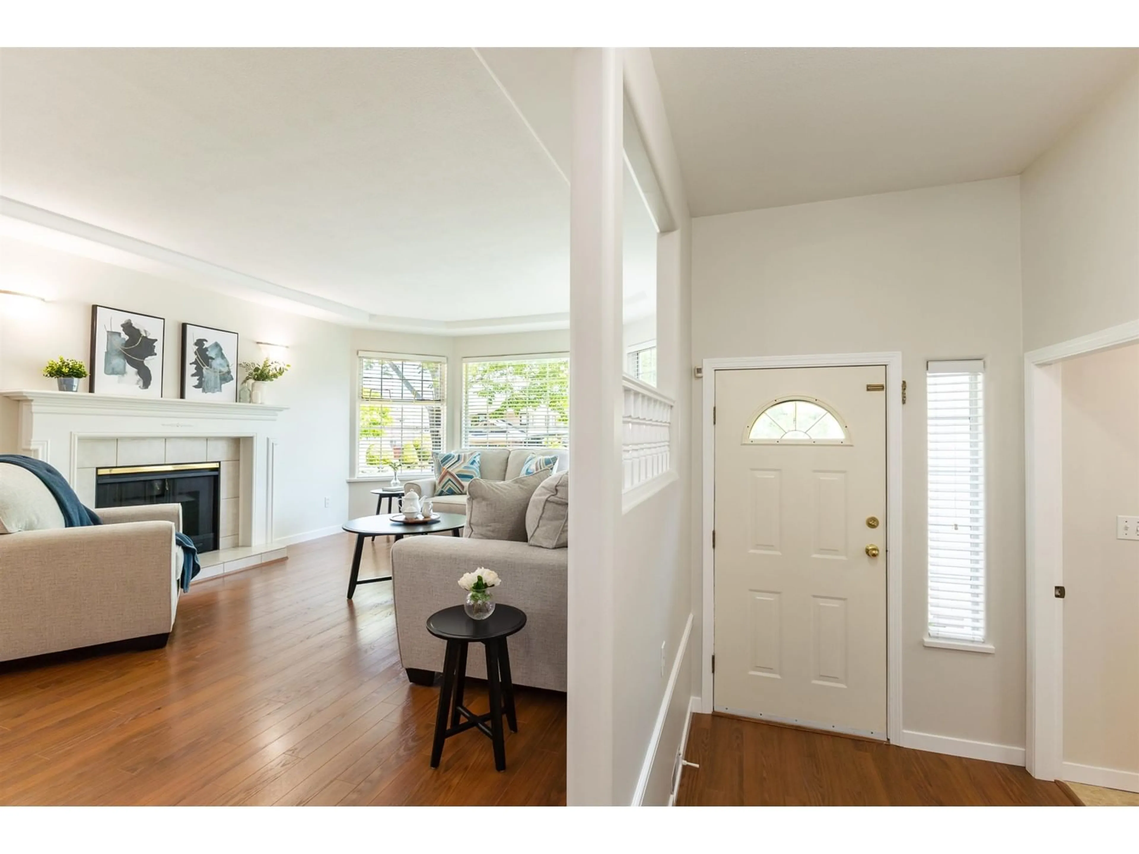 Indoor entryway for 8857 158, Surrey British Columbia V4N2Y7