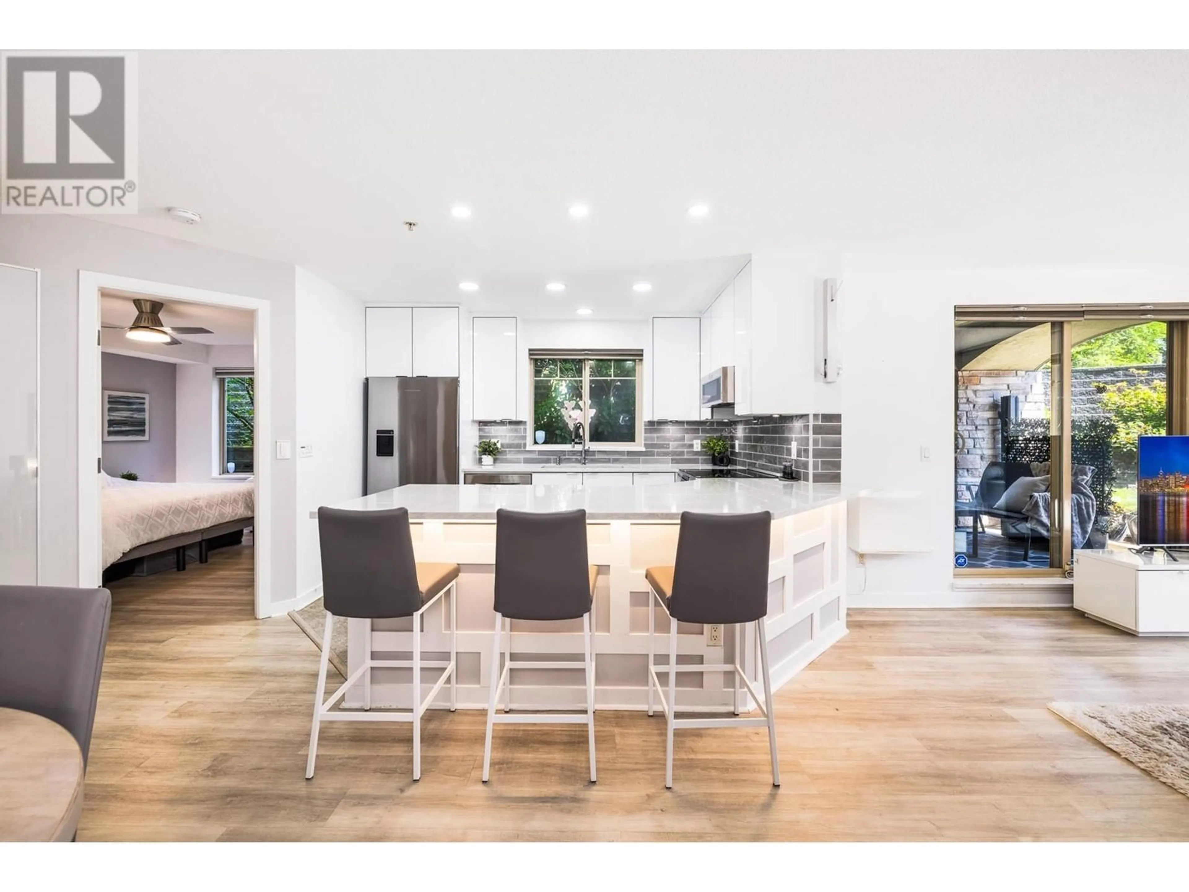 Open concept kitchen, wood/laminate floor for 1112 - 248 SHERBROOKE STREET, New Westminster British Columbia V3L0A2
