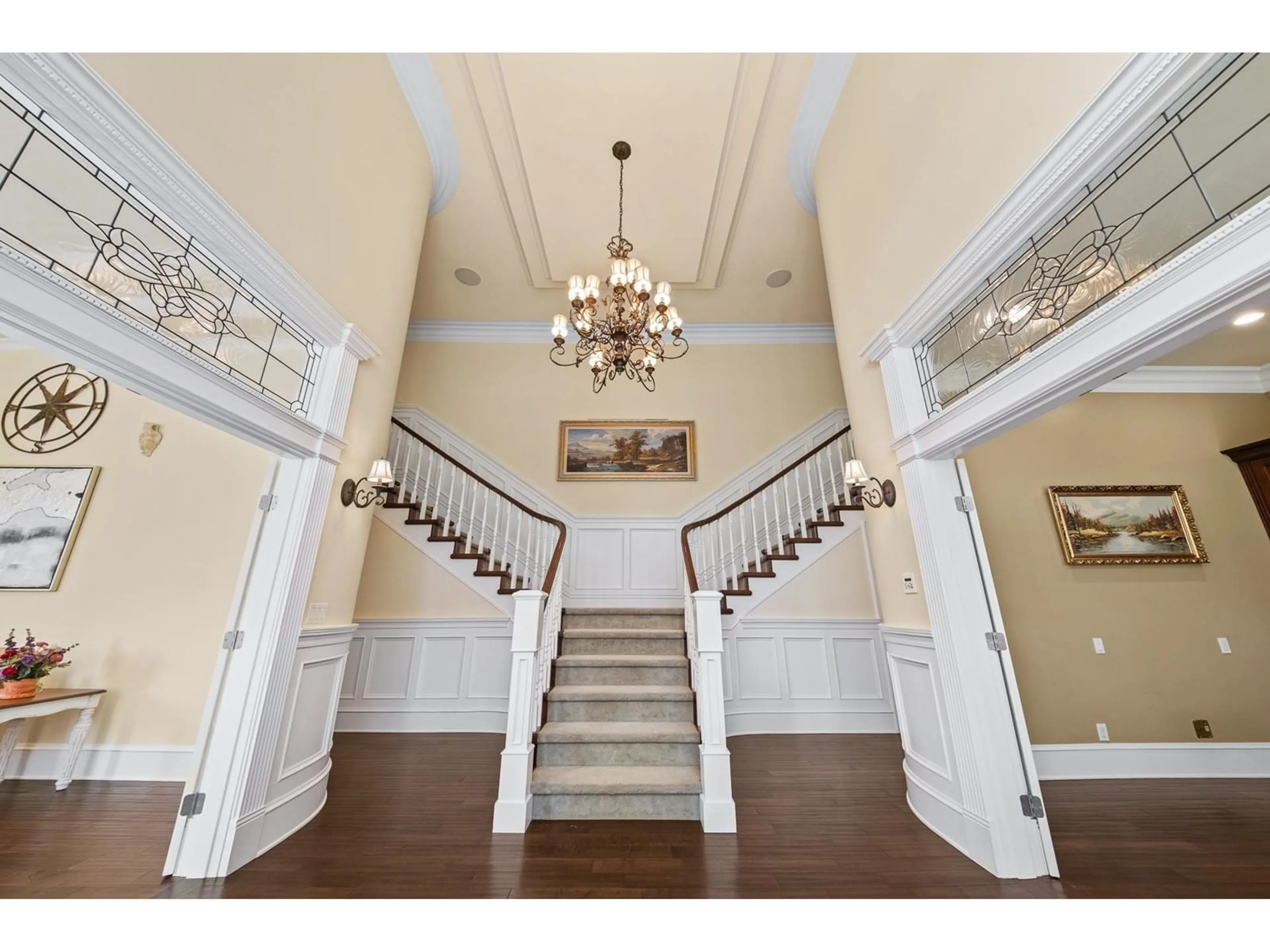 Indoor foyer for 16581 26, Surrey British Columbia V3Z9W9
