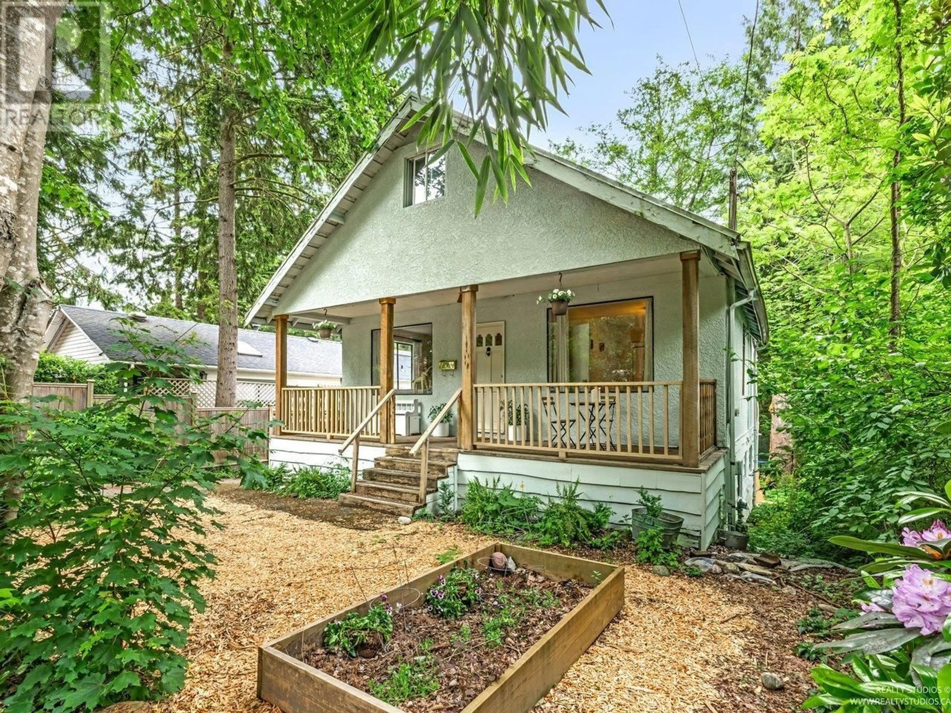 Unknown for 1706 DEEP COVE ROAD, North Vancouver British Columbia V7G1S5