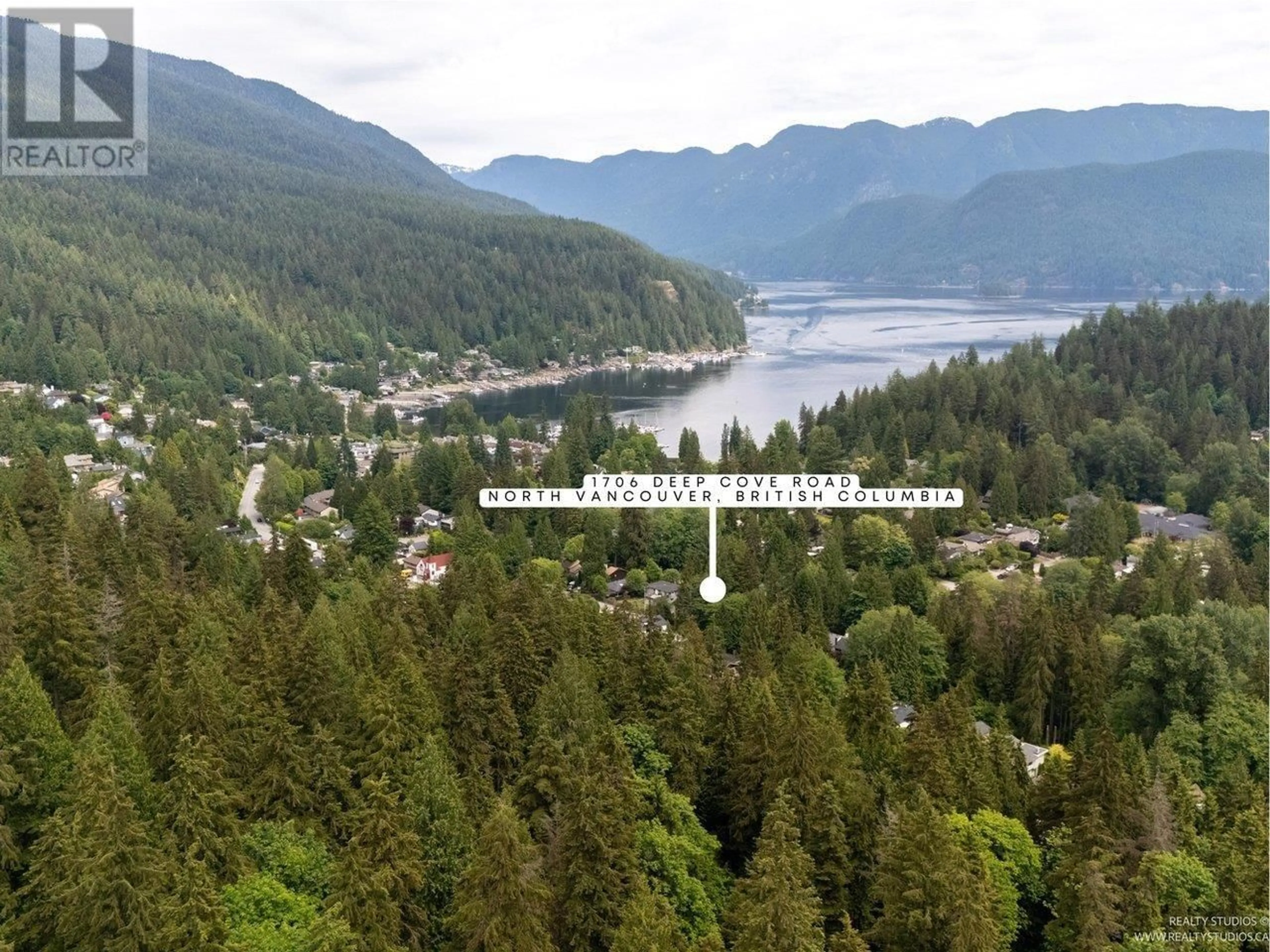 Blurry image for 1706 DEEP COVE ROAD, North Vancouver British Columbia V7G1S5