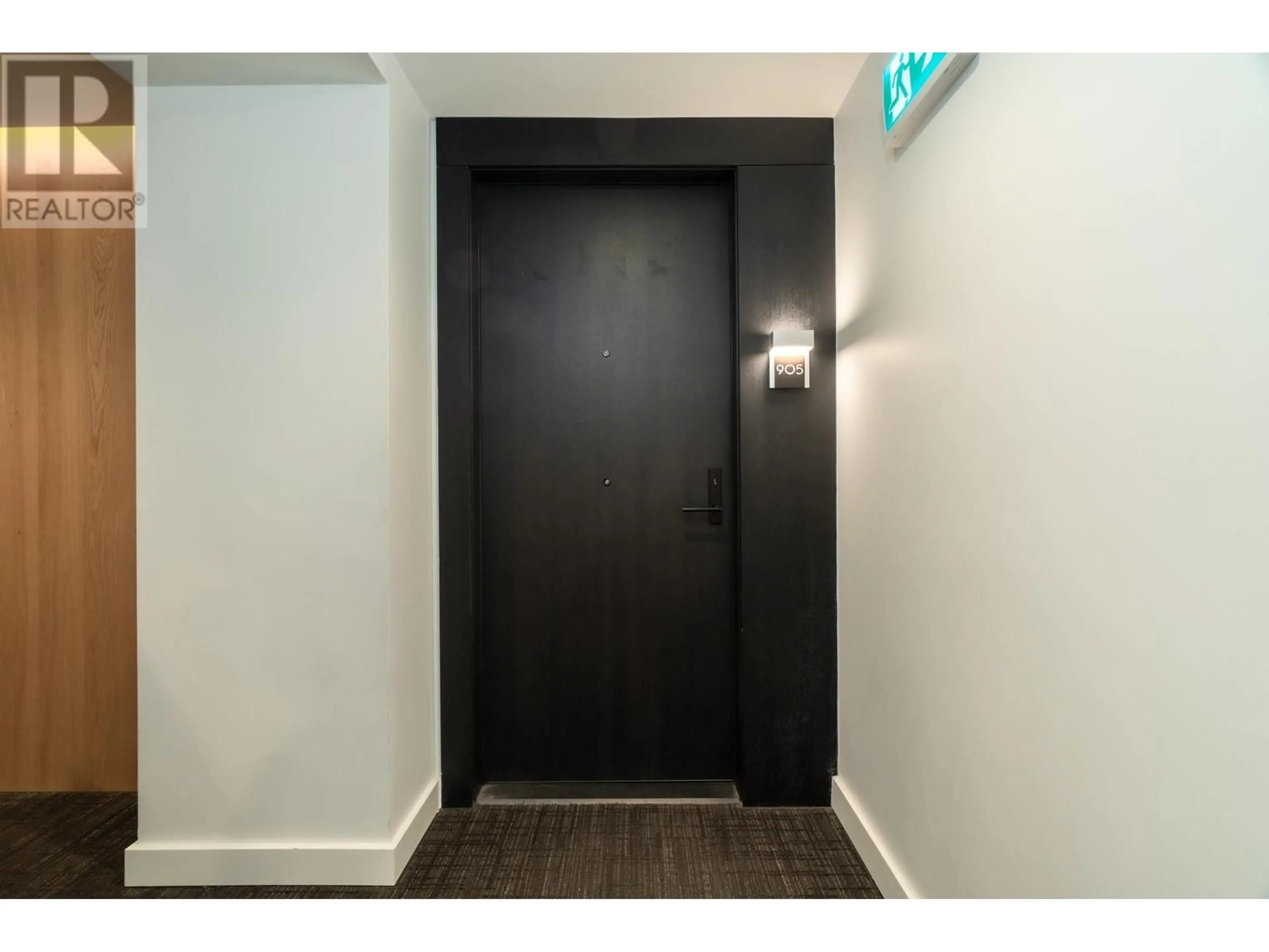Indoor entryway for 905 - 1365 DAVIE STREET, Vancouver British Columbia V6E1N5