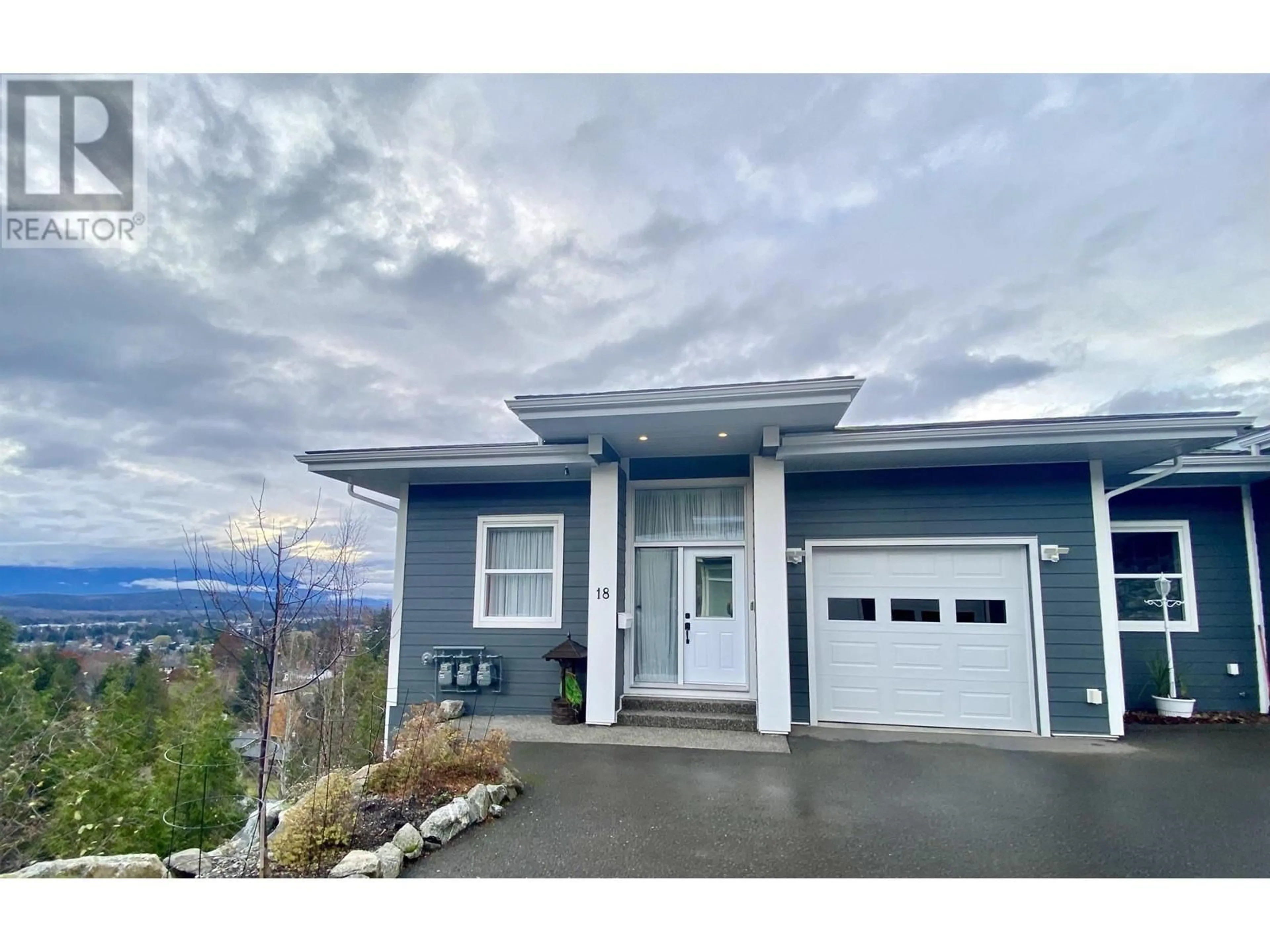 Home with vinyl exterior material, mountain view for 18 - 4022 YEO STREET, Terrace British Columbia V8G0H5