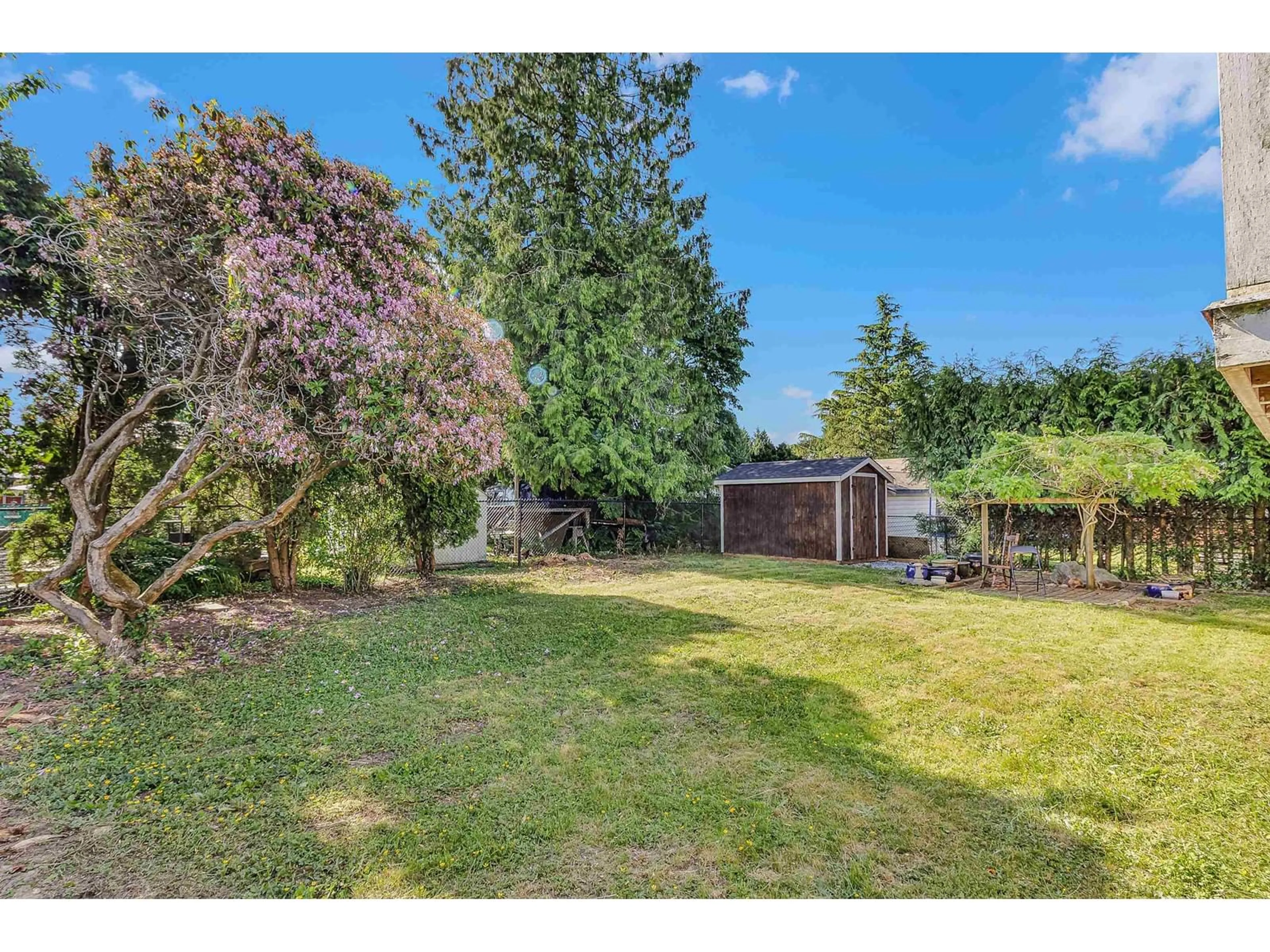 A pic from outside/outdoor area/front of a property/back of a property/a pic from drone, unknown for 2973 265A, Langley British Columbia V4W3B6
