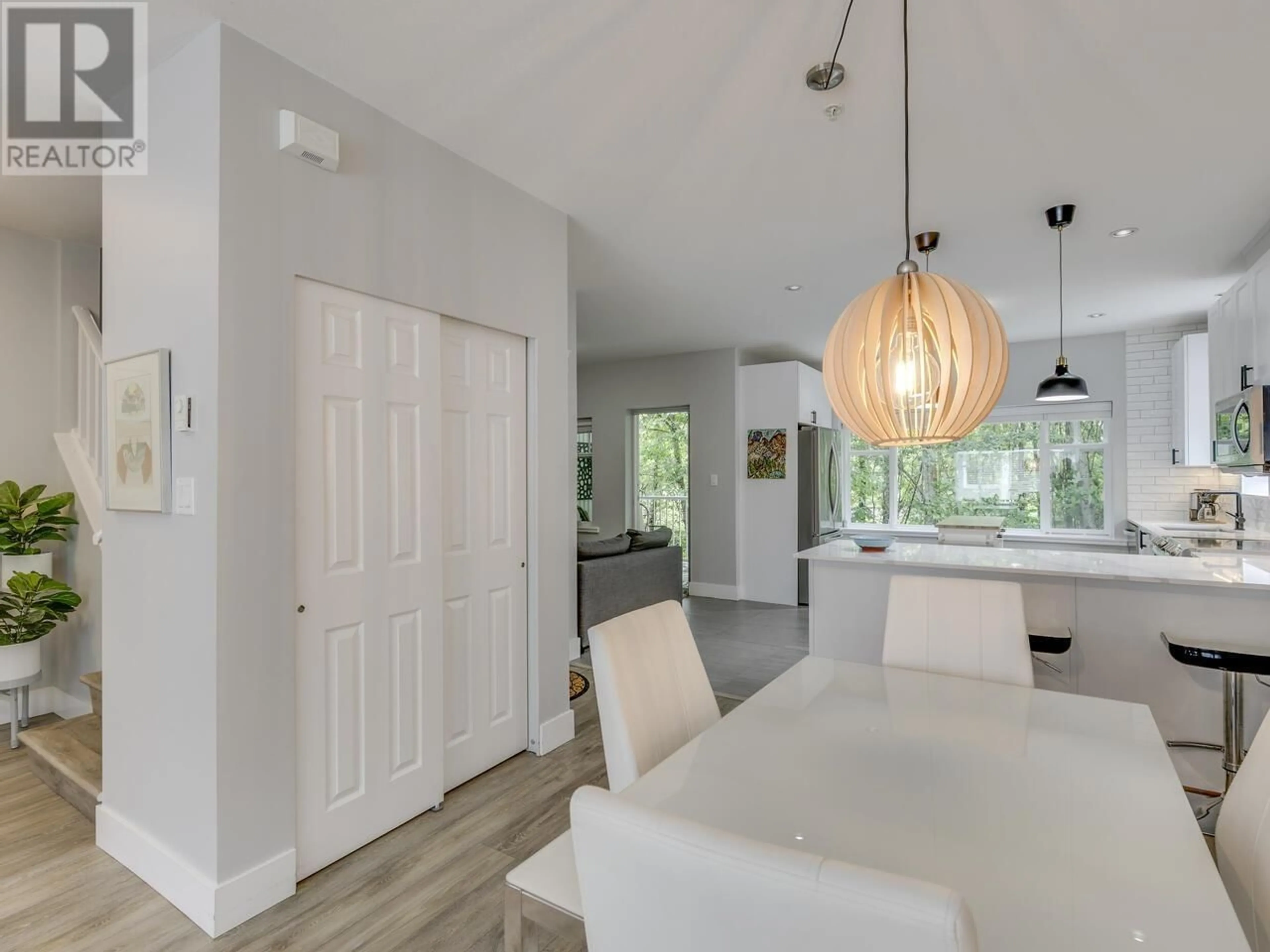 Open concept kitchen, unknown for 35 - 1200 EDGEWATER DRIVE, Squamish British Columbia V8B0E7