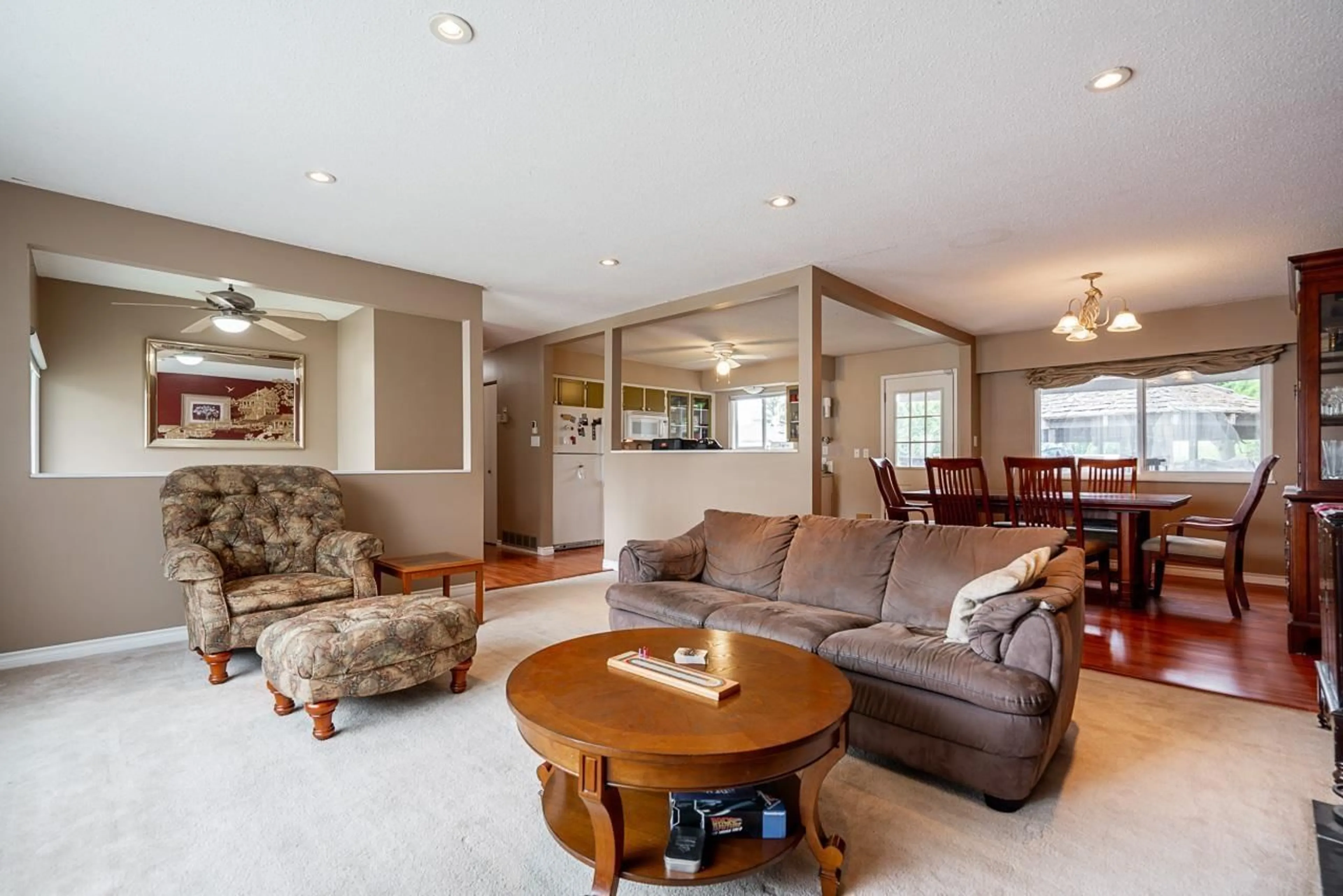 Living room with furniture, unknown for 9526 117, Delta British Columbia V4C6C1