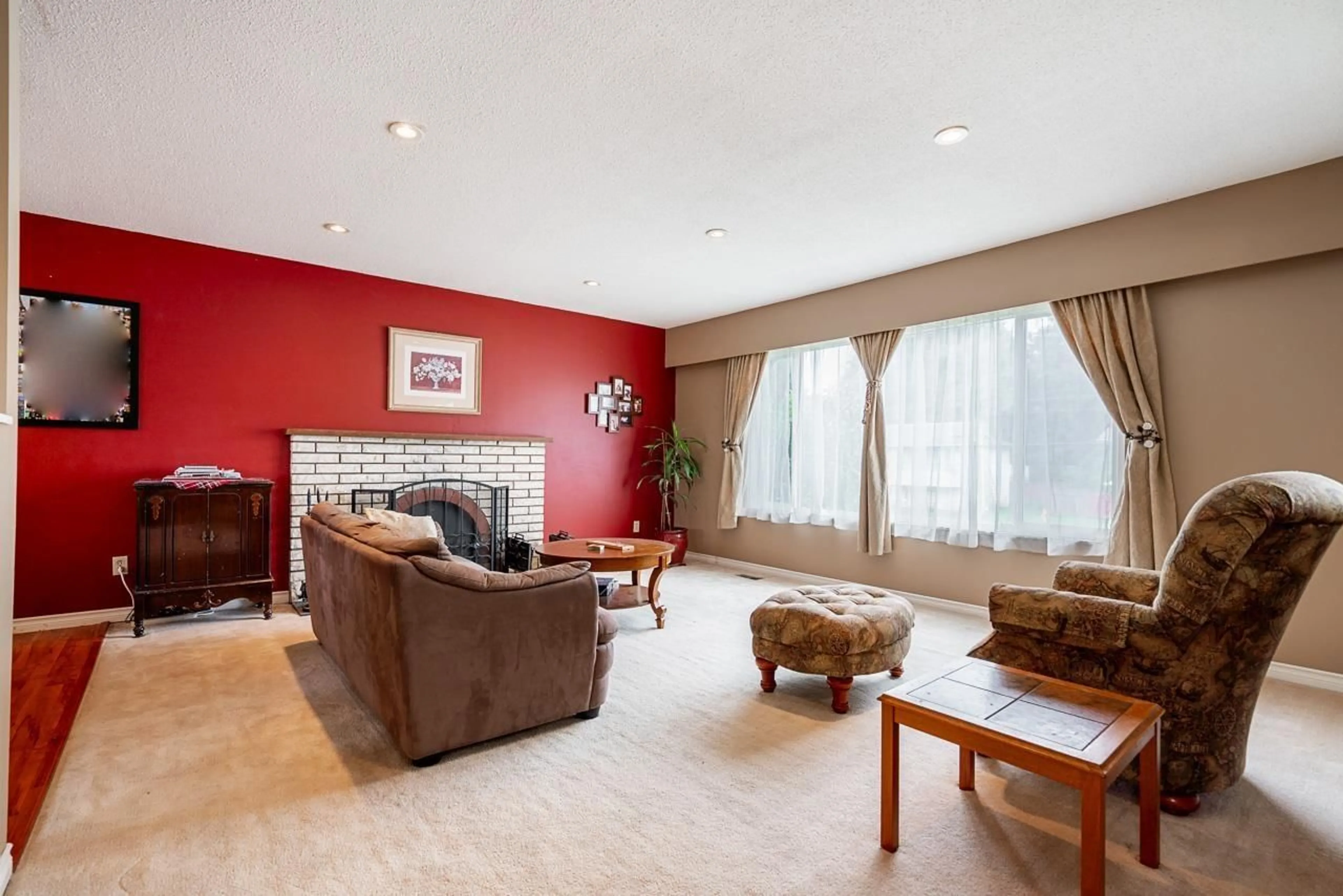 Living room with furniture, unknown for 9526 117, Delta British Columbia V4C6C1