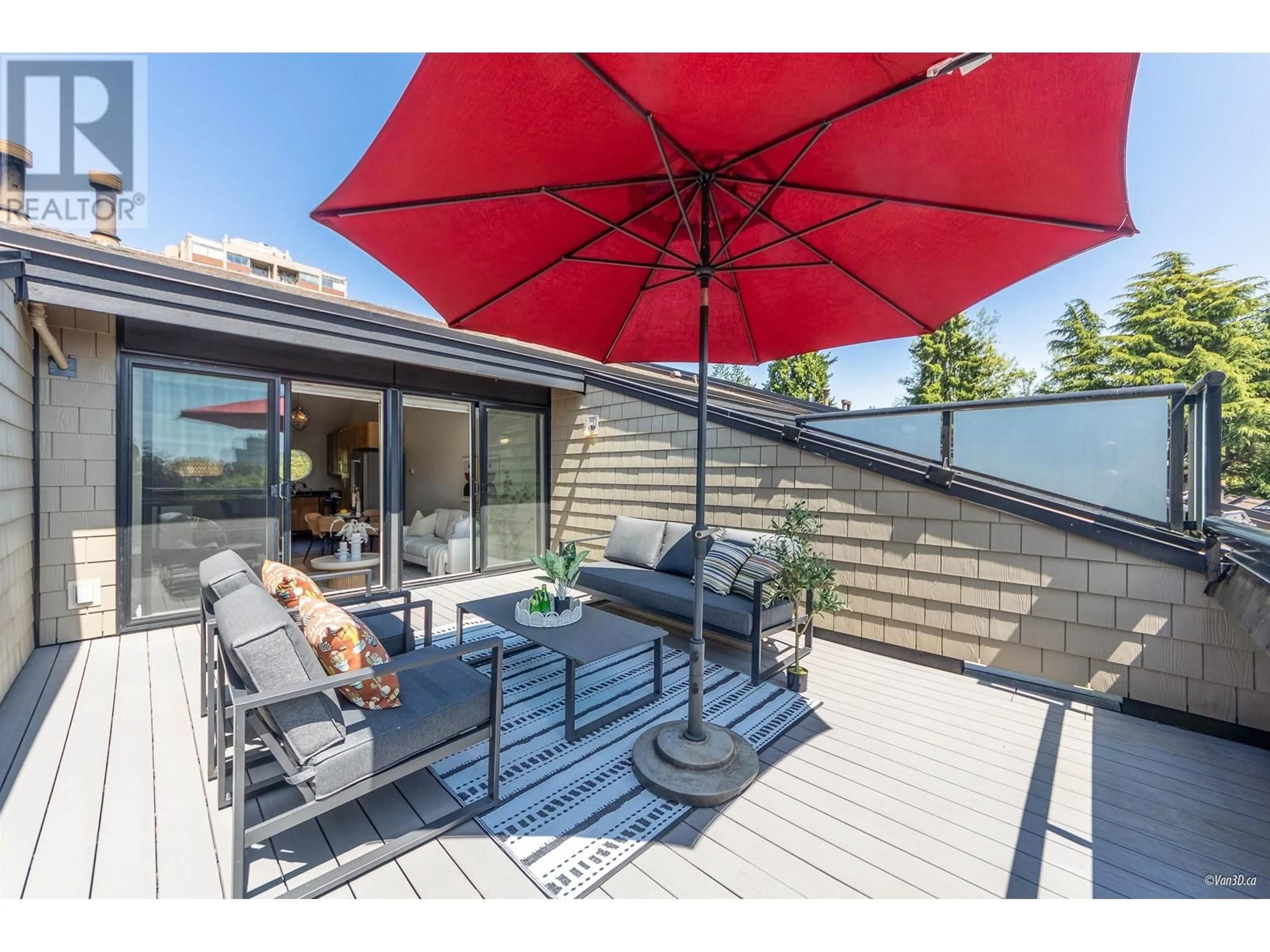 Patio, street for 304 - 7377 SALISBURY AVENUE, Burnaby British Columbia V5E4B2
