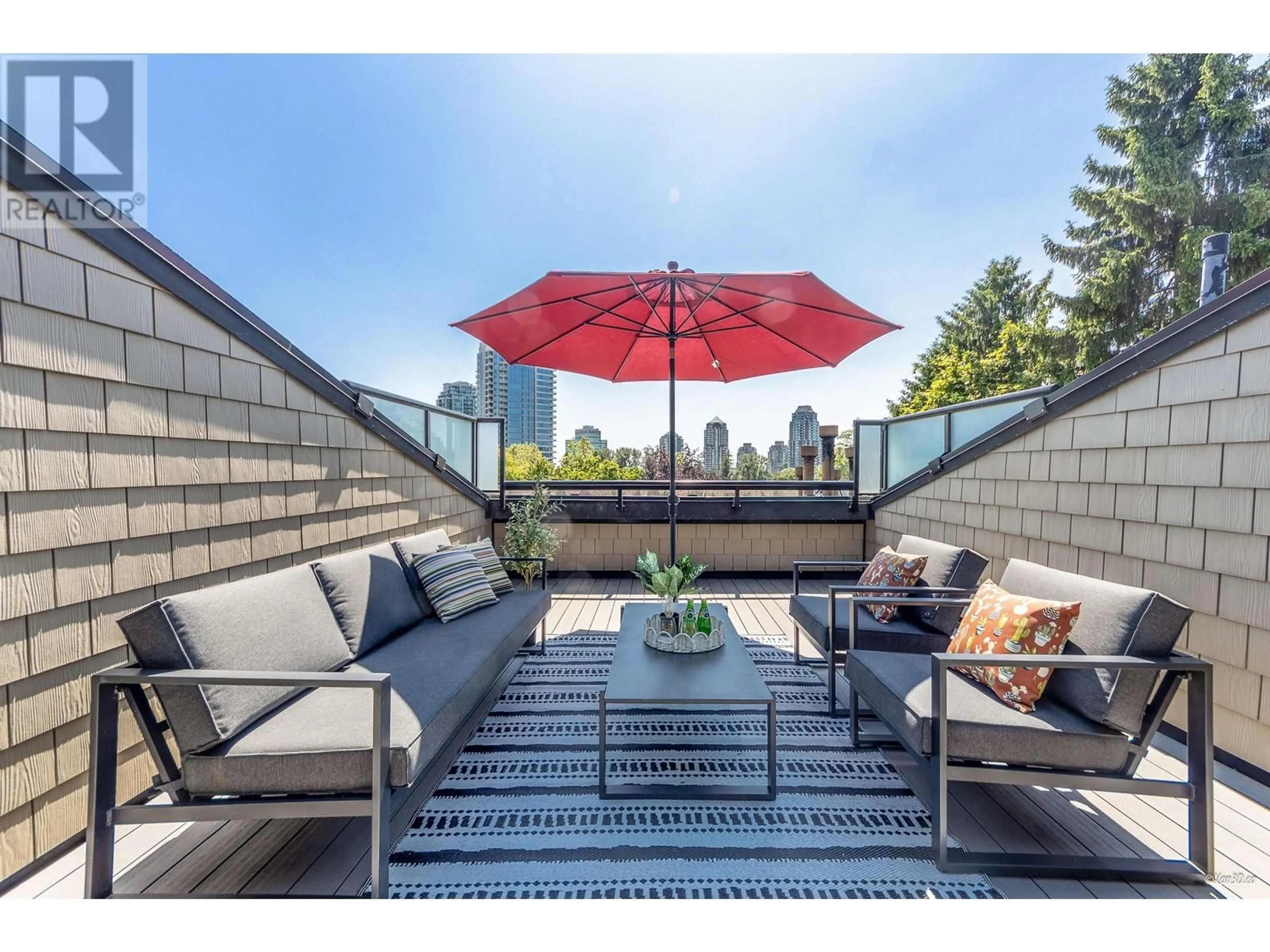 Patio, city buildings view from balcony for 304 - 7377 SALISBURY AVENUE, Burnaby British Columbia V5E4B2