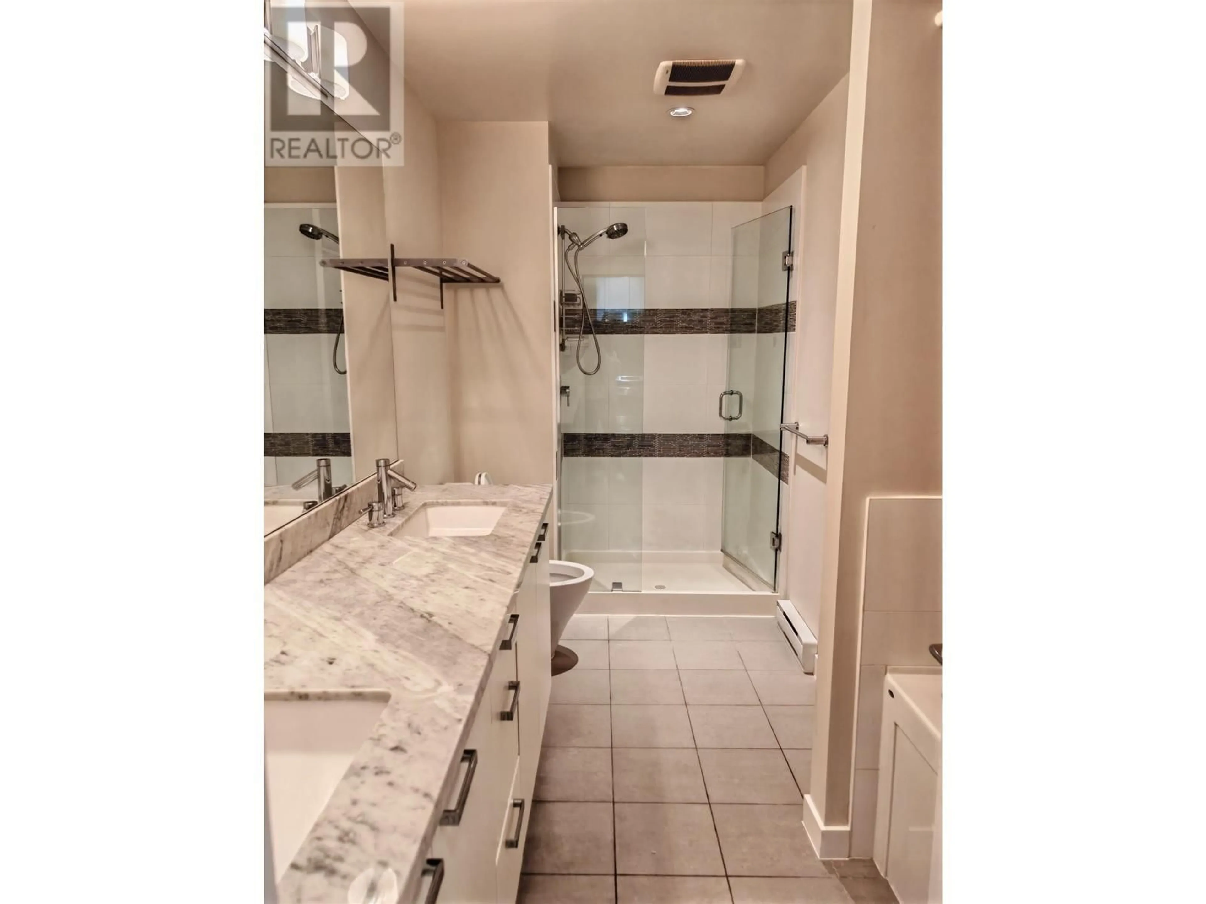 Contemporary bathroom, ceramic/tile floor for 332 - 9388 MCKIM WAY, Richmond British Columbia V6X0J7