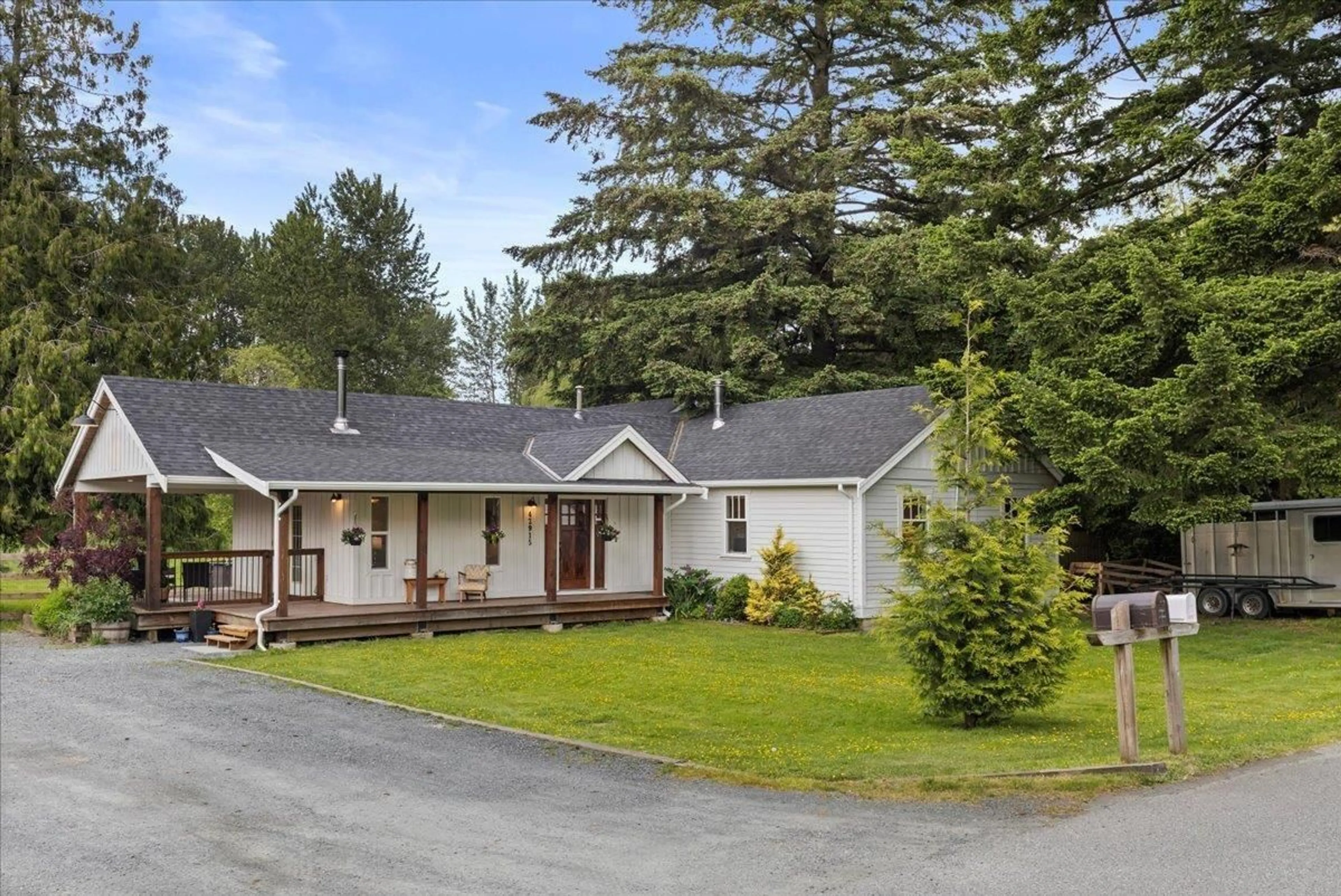 A pic from outside/outdoor area/front of a property/back of a property/a pic from drone, mountain view for 42915 LUMSDEN ROAD, Yarrow British Columbia V2R4R5