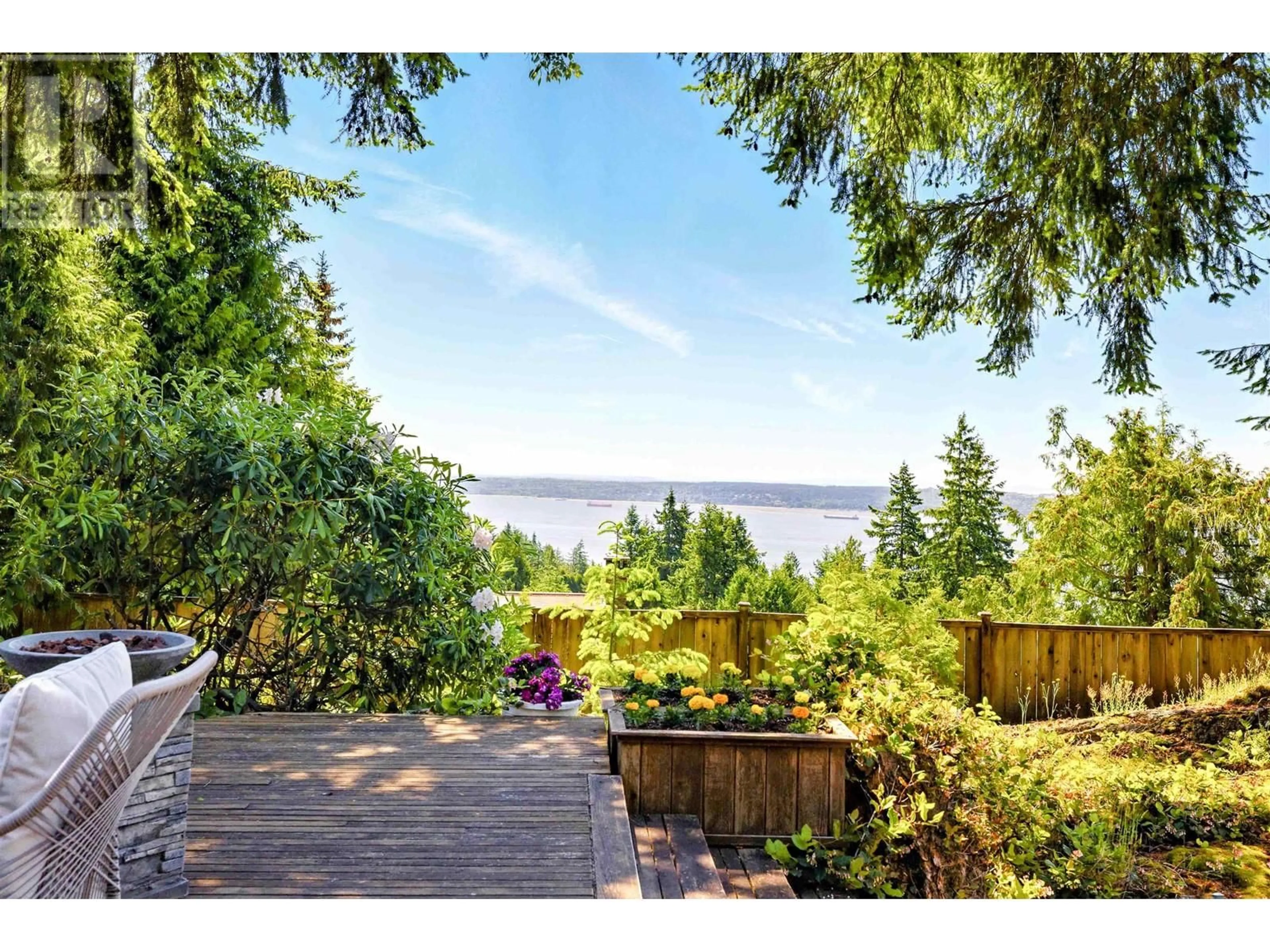 Patio, water/lake/river/ocean view for 4663 WOODRIDGE PLACE, West Vancouver British Columbia V7S2X1