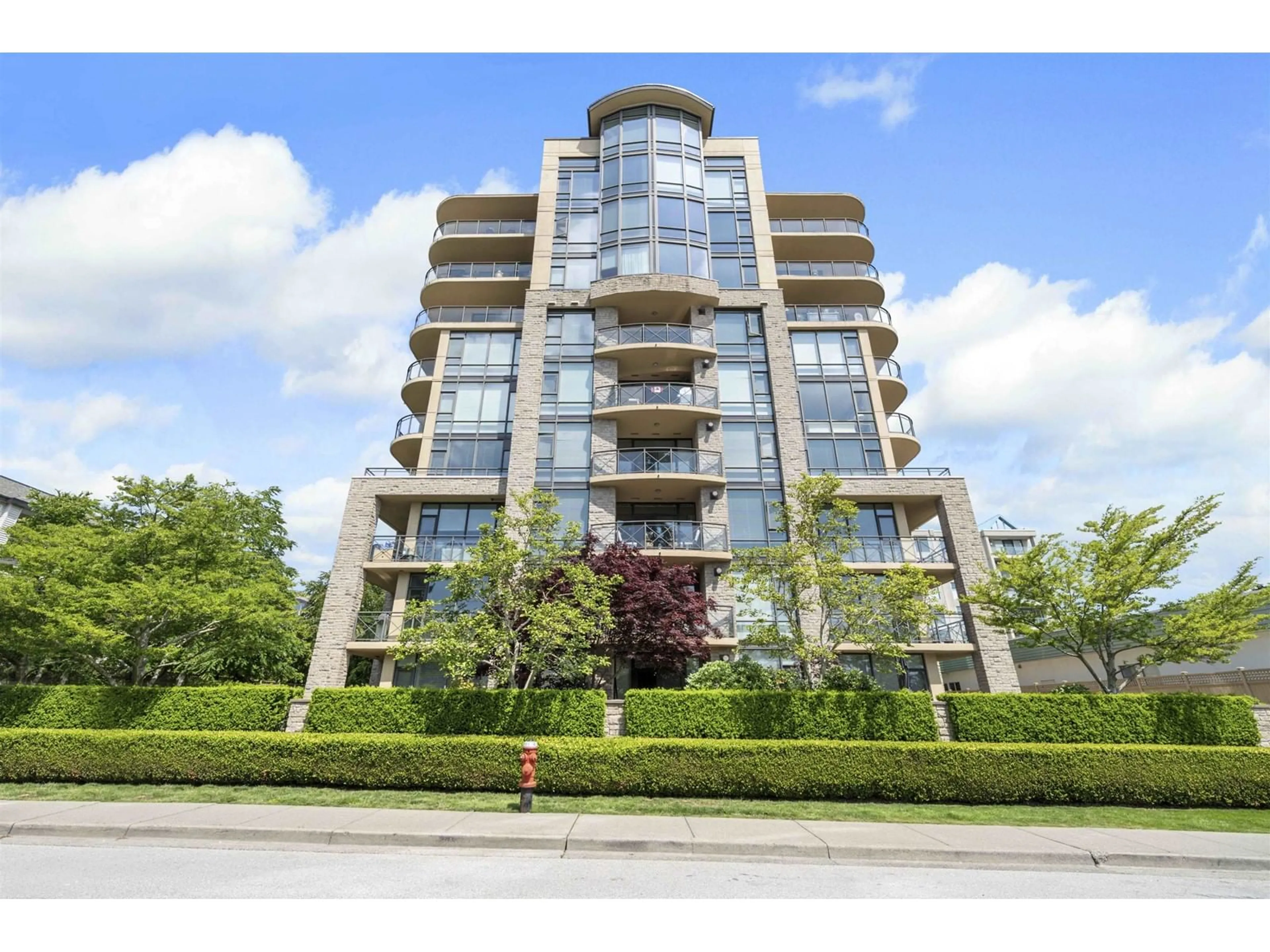 Unknown for 301 - 15445 VINE, Surrey British Columbia V4B2T3