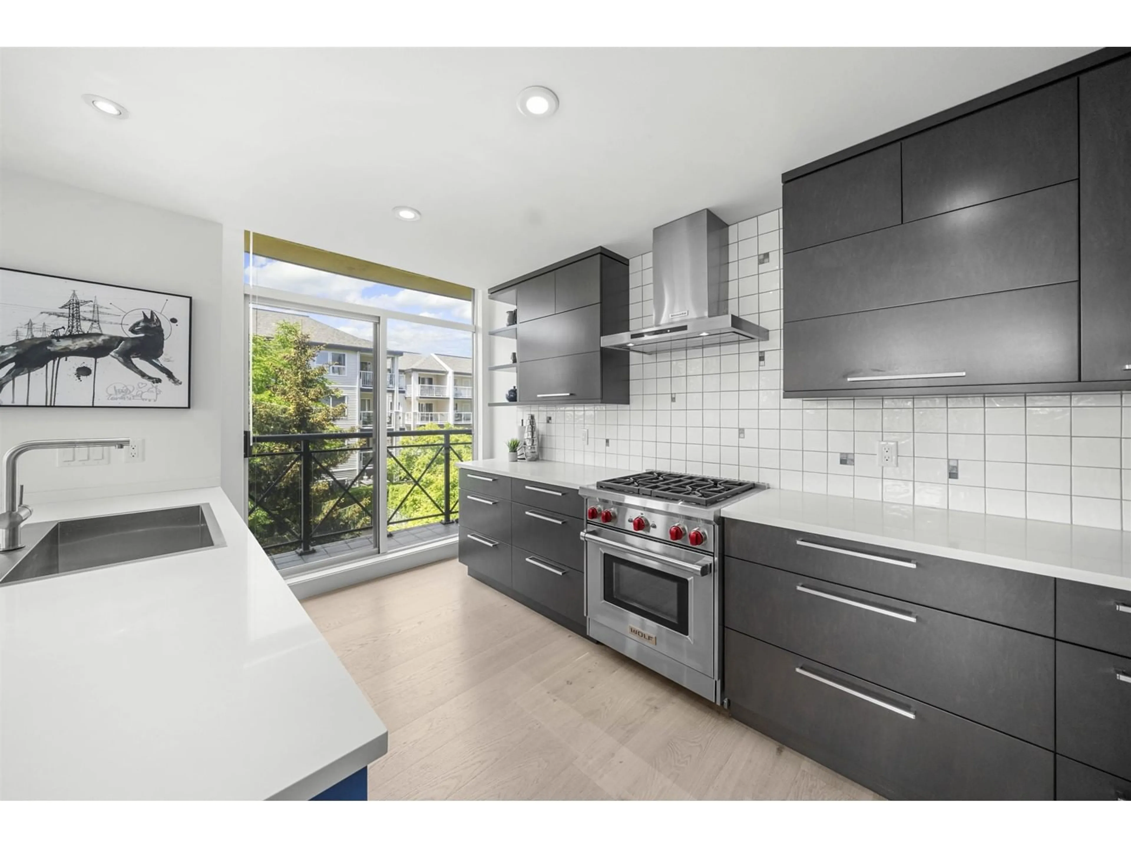 Unknown for 301 - 15445 VINE, Surrey British Columbia V4B2T3