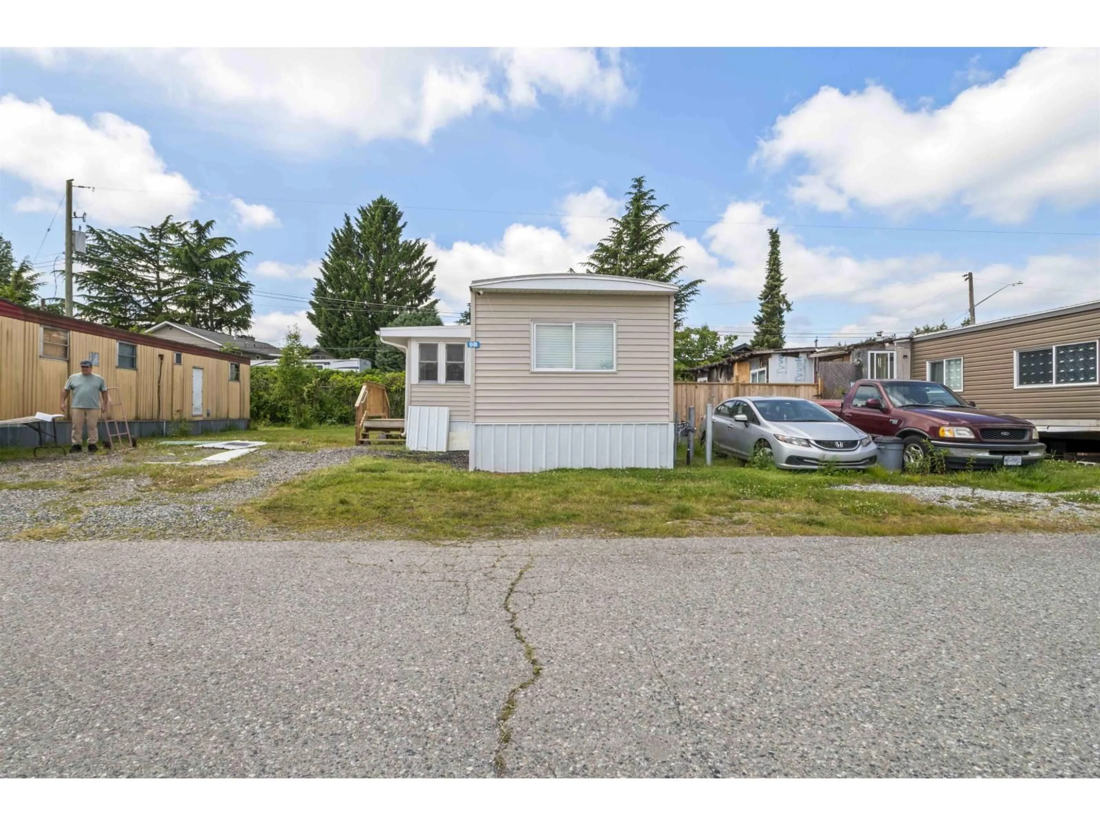 Unknown for 9B - 26892 FRASER, Langley British Columbia V4W3T5
