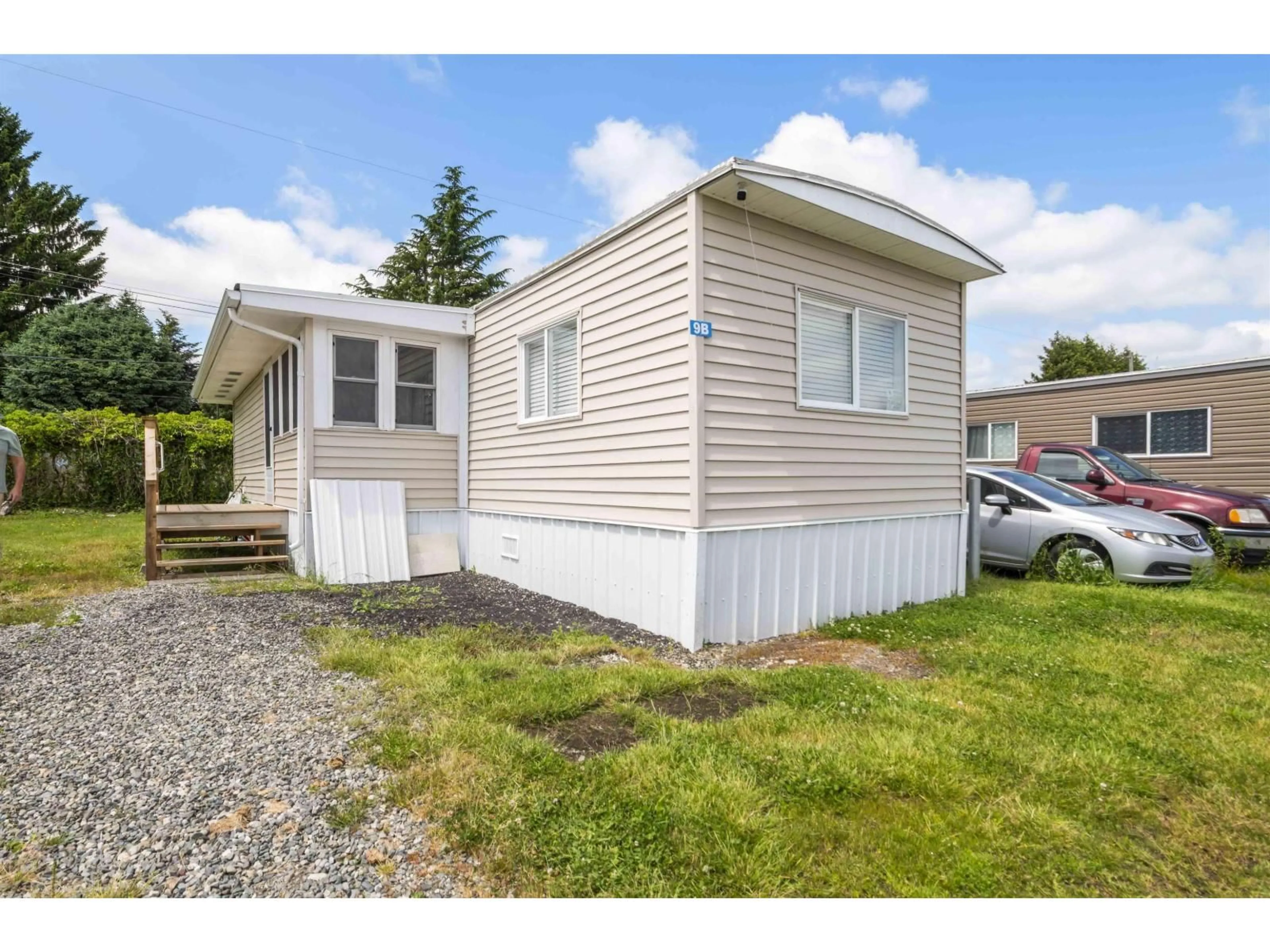 Home with vinyl exterior material, street for 9B - 26892 FRASER, Langley British Columbia V4W3T5
