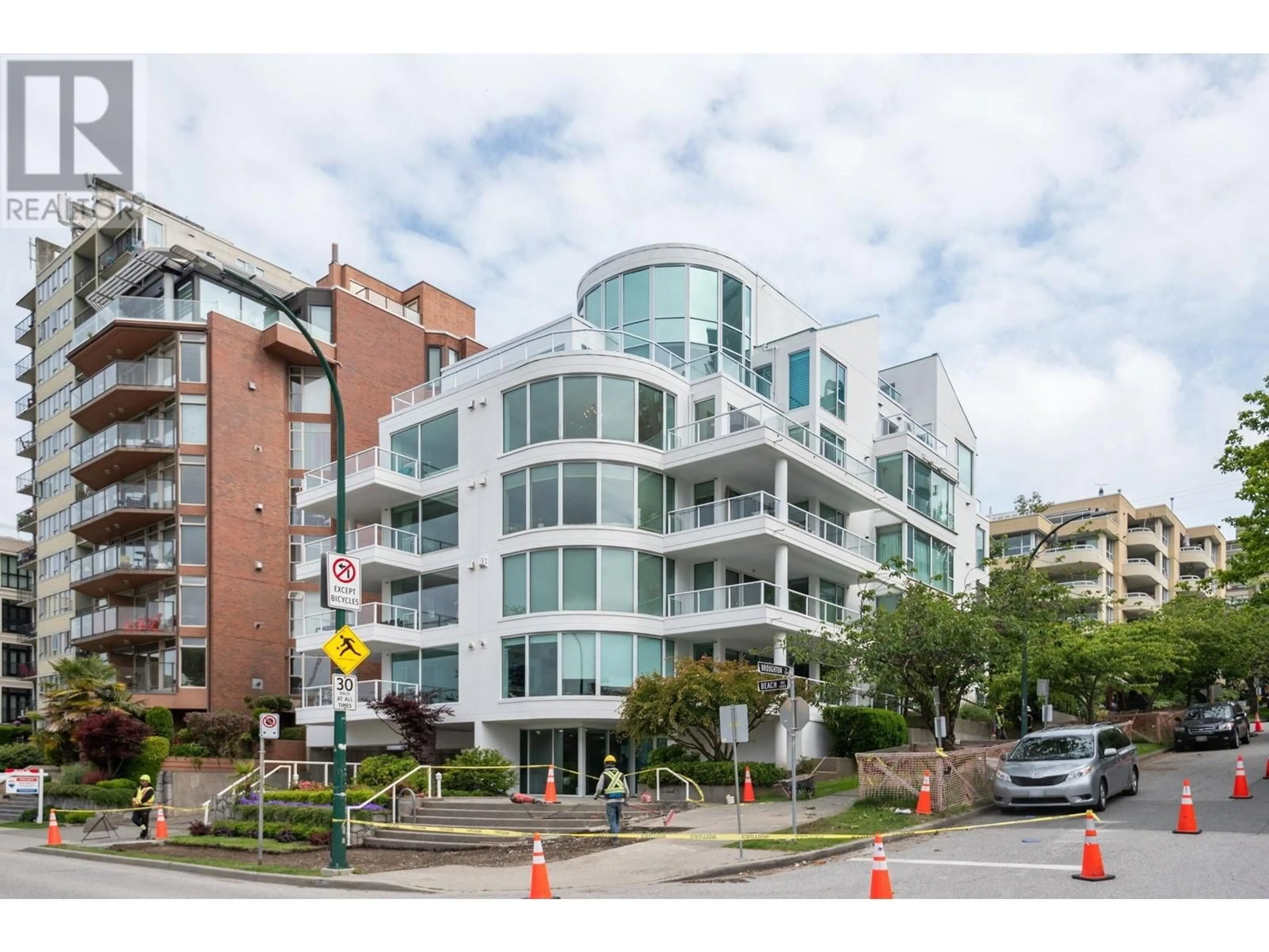 Blurry image for 5A - 1403 BEACH AVENUE, Vancouver British Columbia V6G1Y3