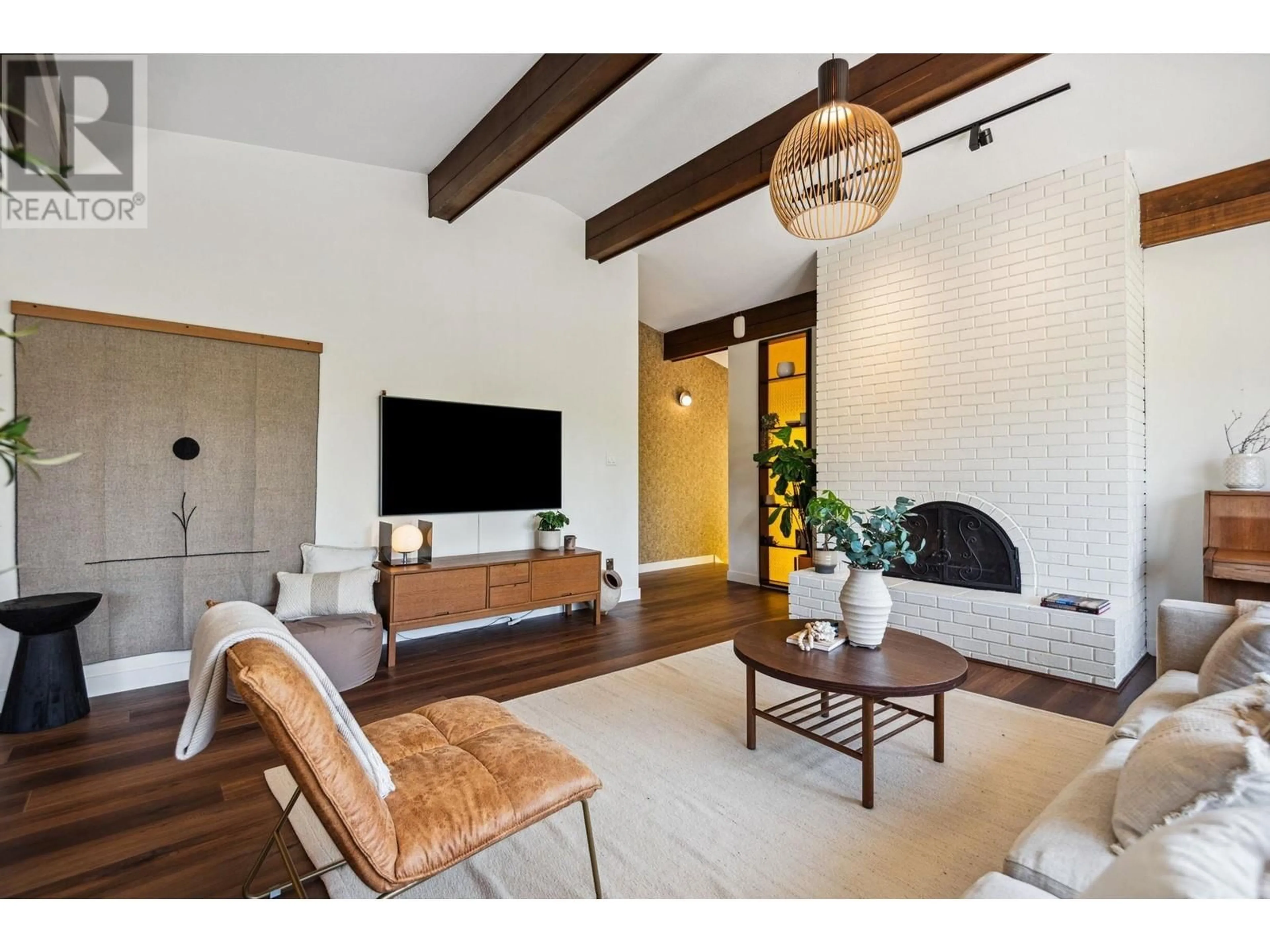 Living room with furniture, unknown for 7766 MUNROE CRESCENT, Vancouver British Columbia V5S3J9