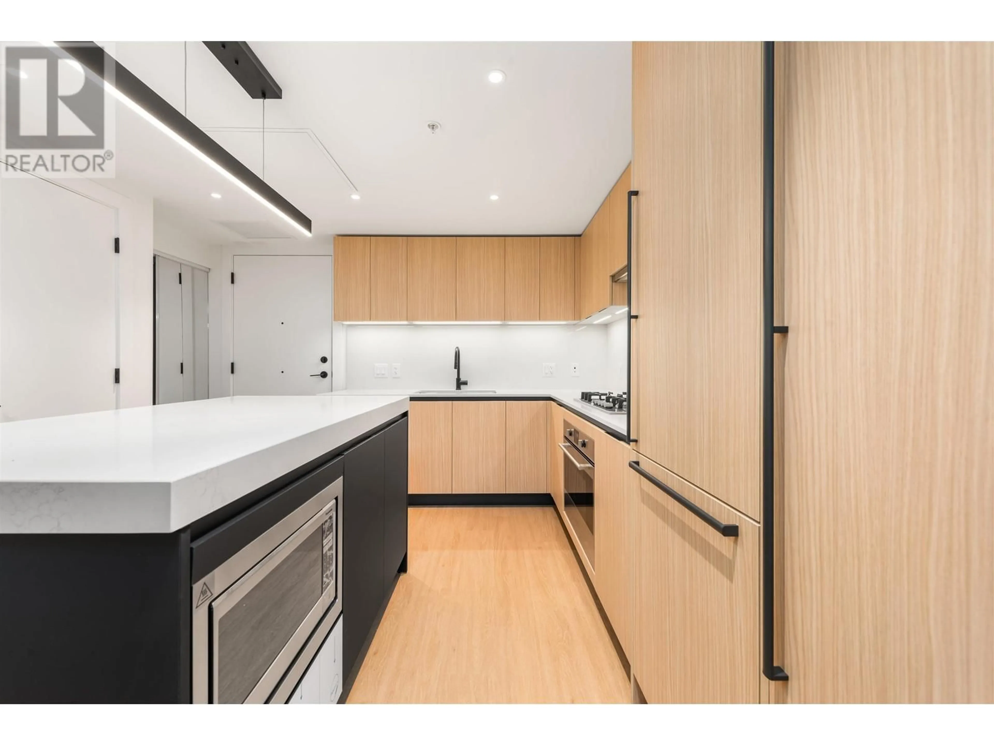 Unknown for 210 - 2235 BROADWAY, Vancouver British Columbia V5N0J5