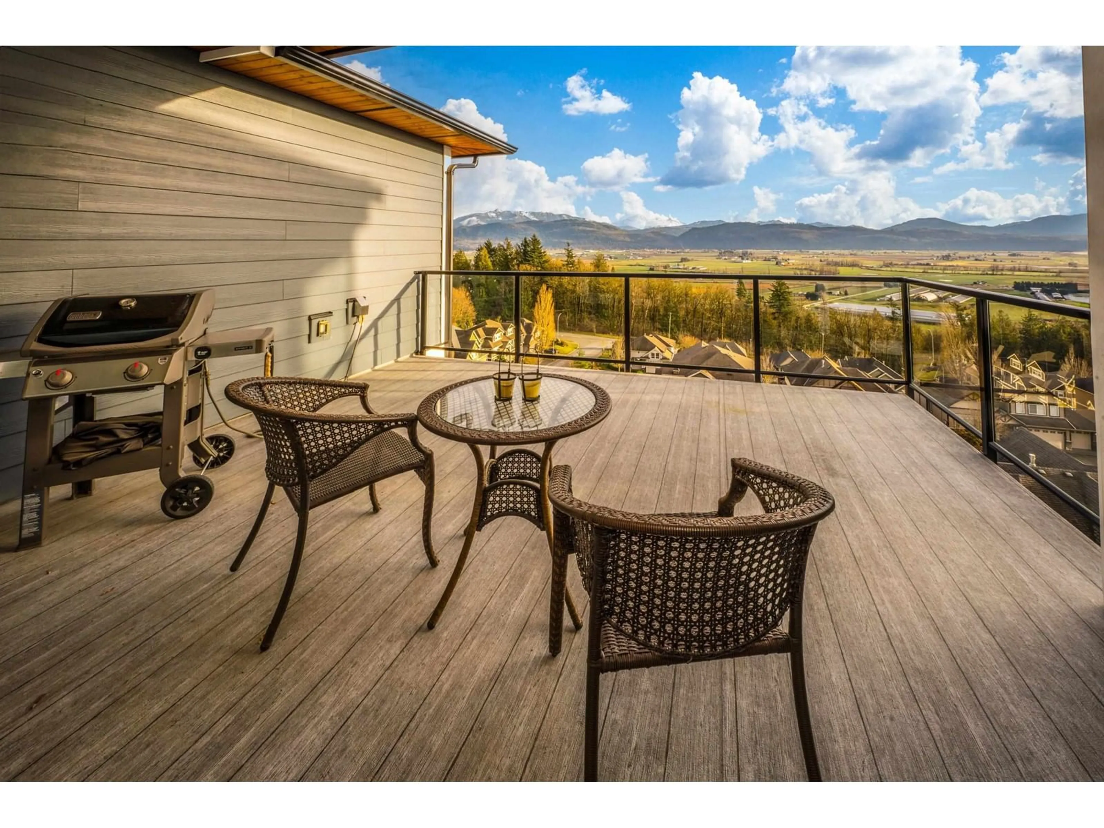 Patio, mountain view for 36460 EPWORTH, Abbotsford British Columbia V3G0B2